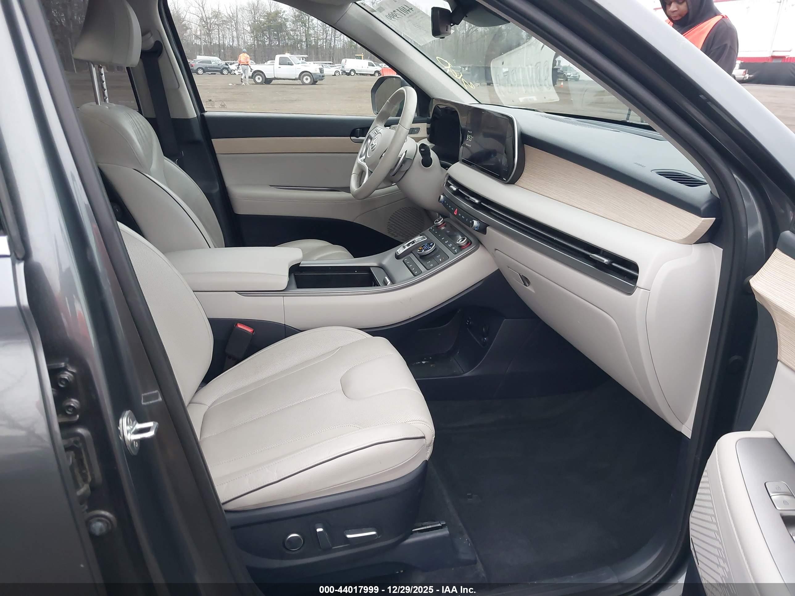 HYUNDAI PALISADE image 5