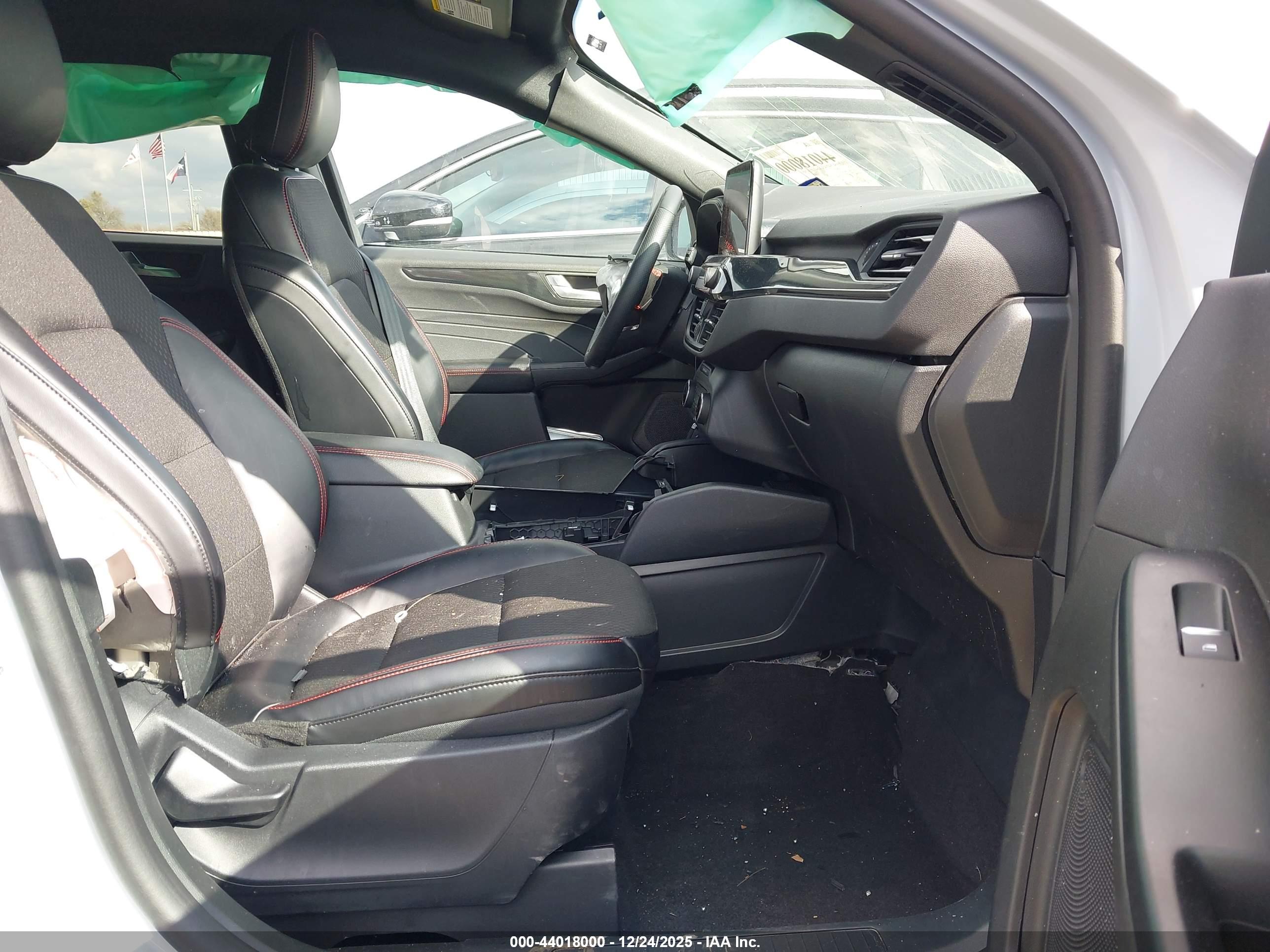 FORD ESCAPE image 5