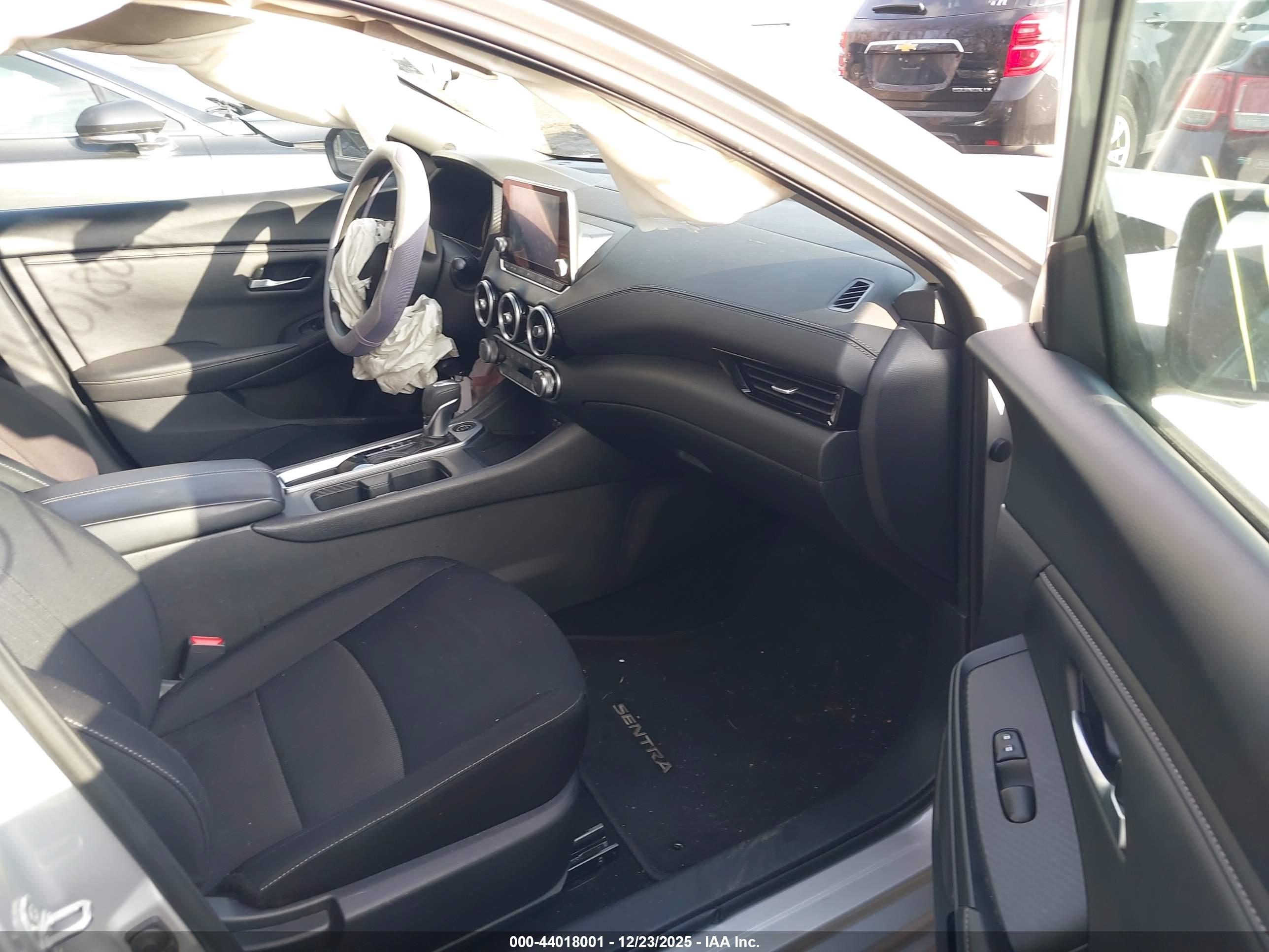 NISSAN SENTRA image 5