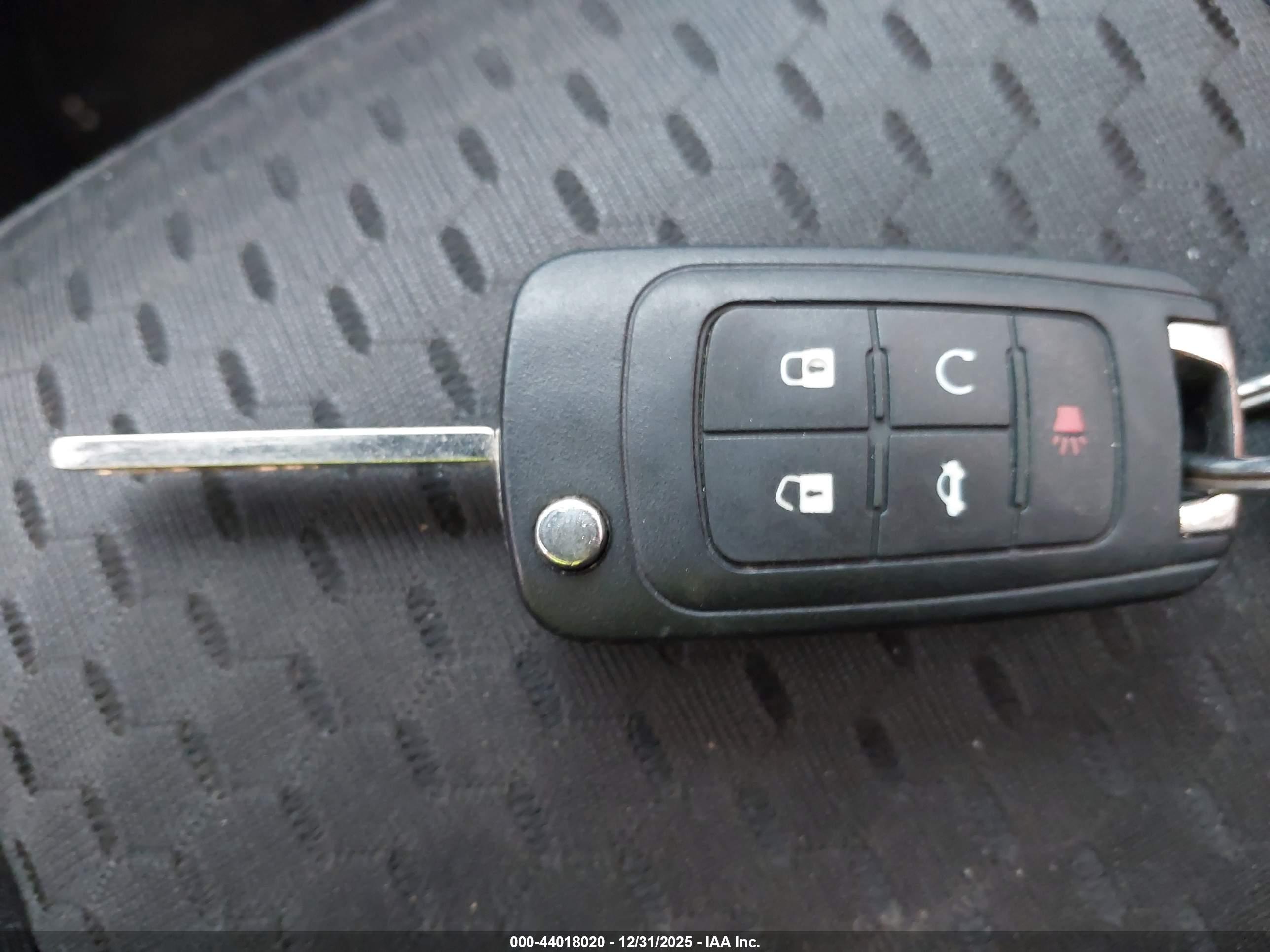 CHEVROLET EQUINOX image 11