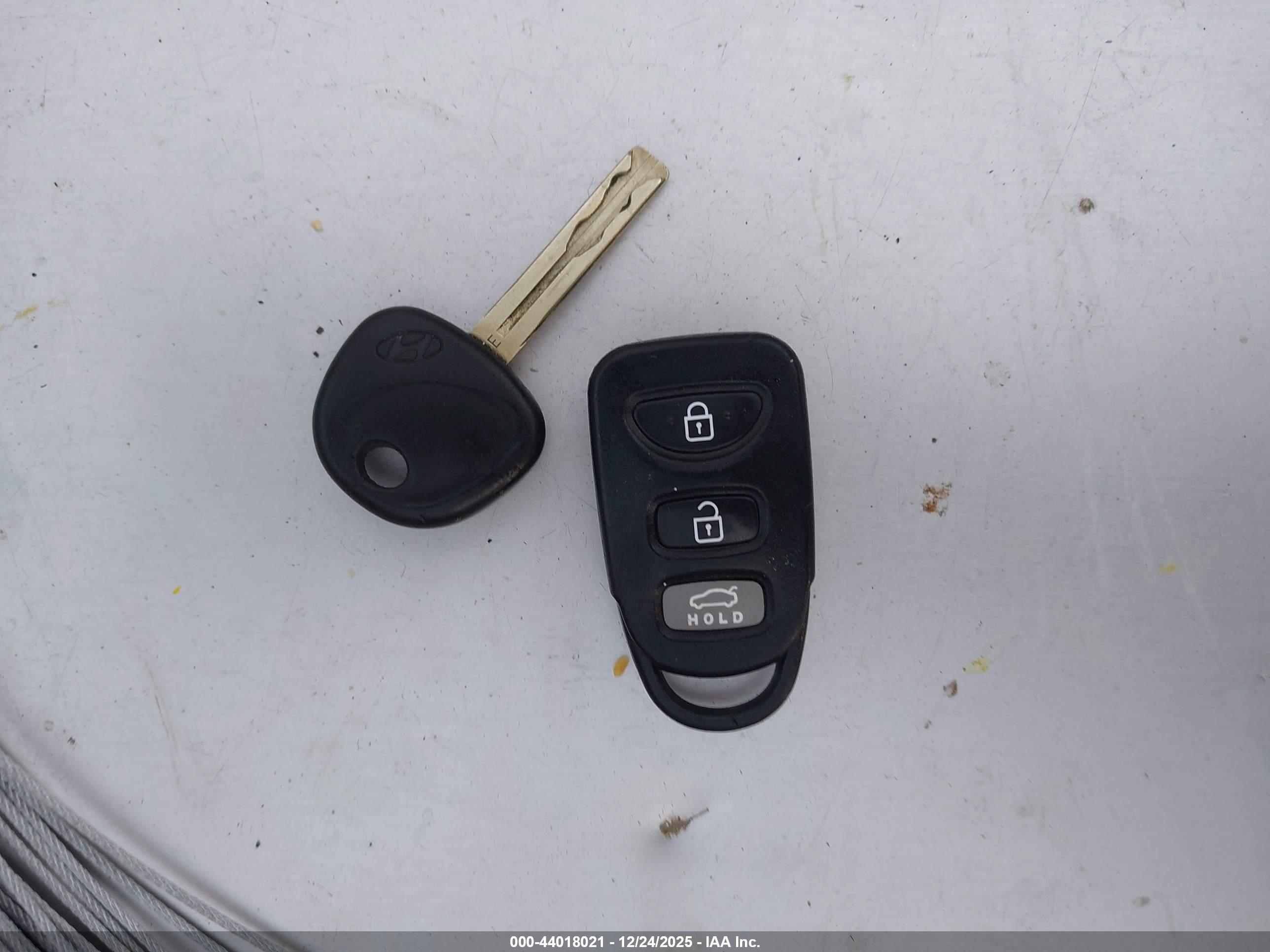 HYUNDAI SONATA image 11