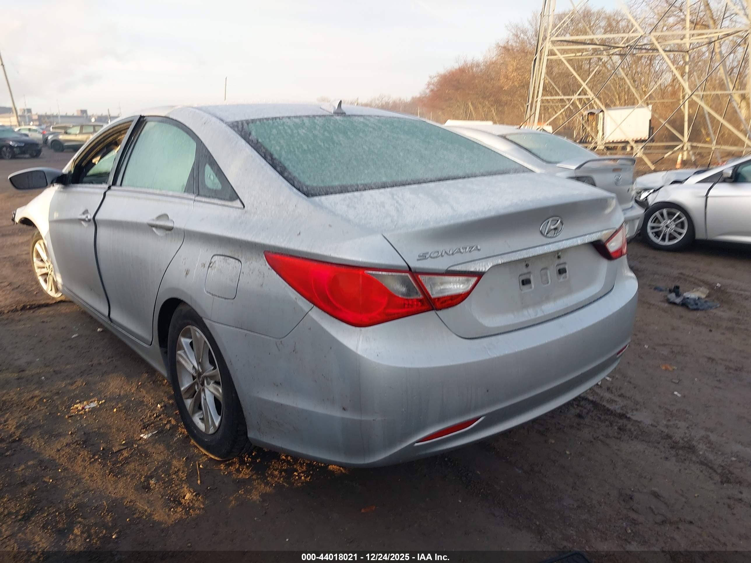HYUNDAI SONATA image 3