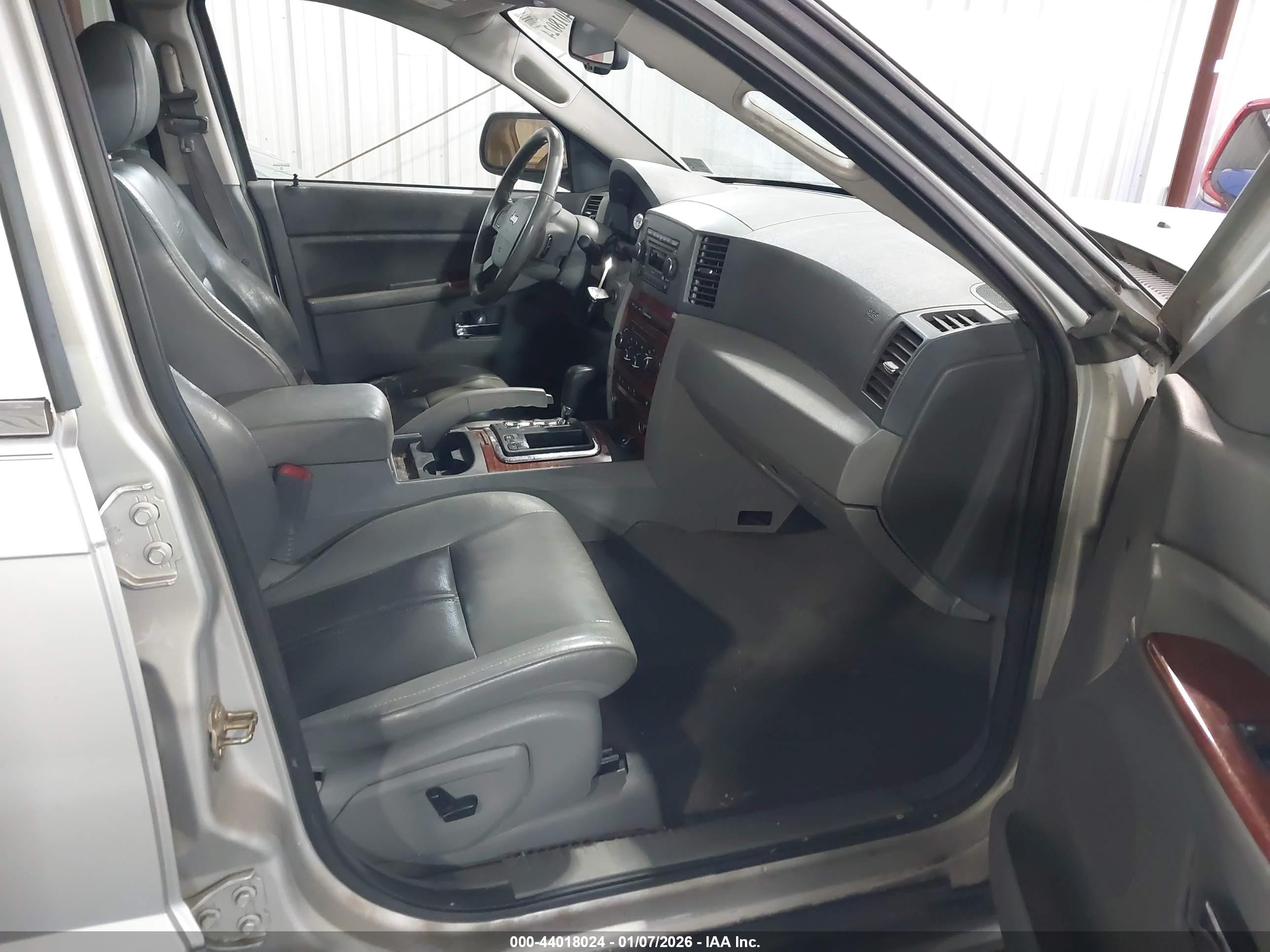 JEEP GRAND image 5