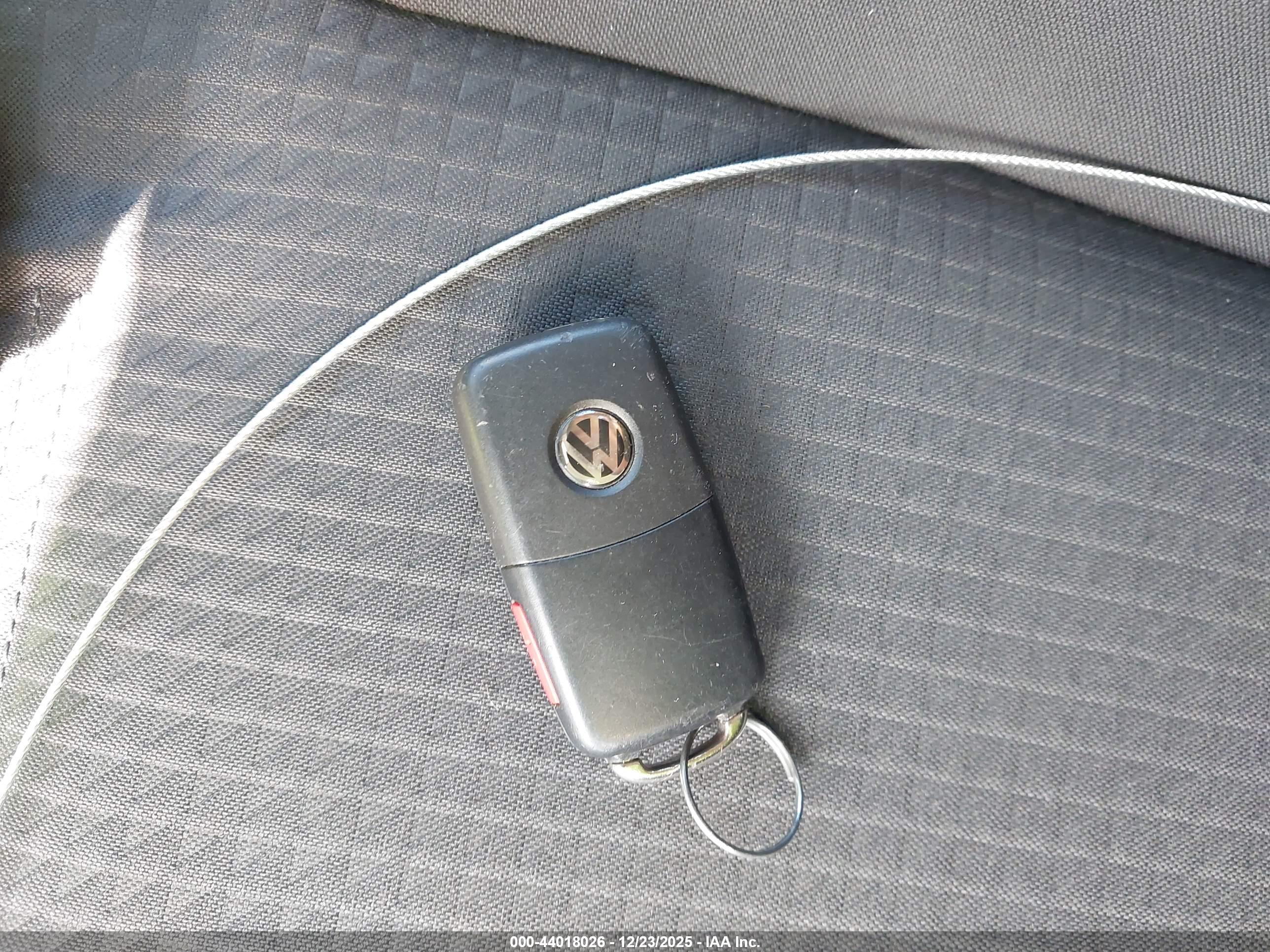 VOLKSWAGEN JETTA image 11