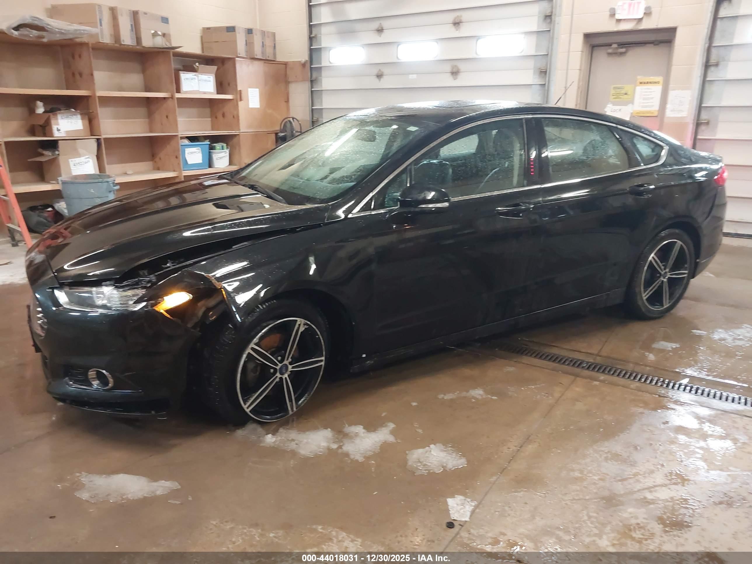 FORD FUSION image 2