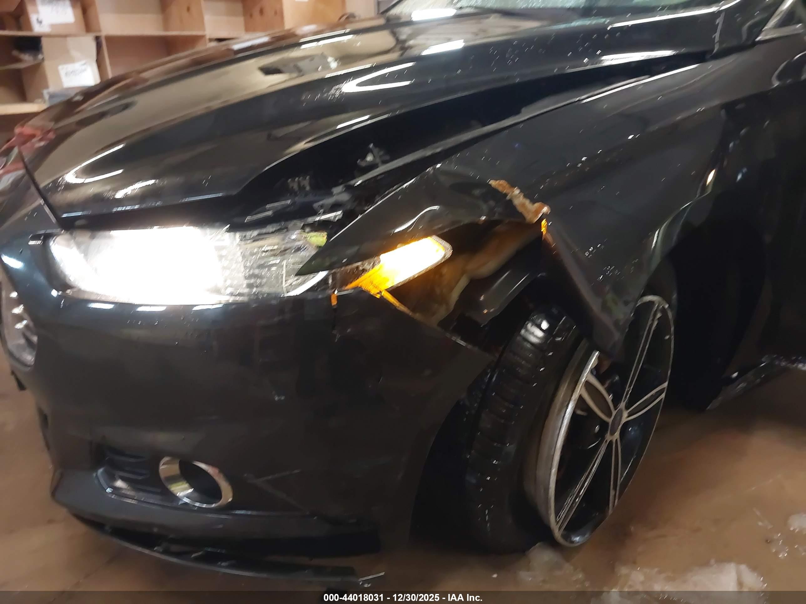 FORD FUSION image 6