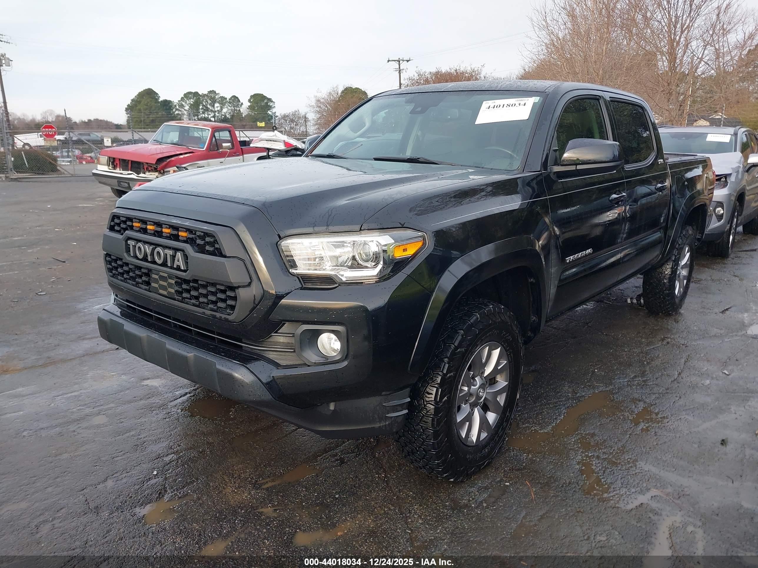 TOYOTA TACOMA image 2