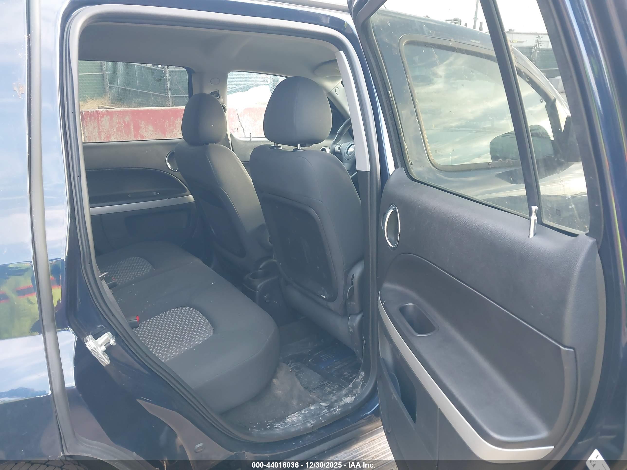 CHEVROLET HHR image 8