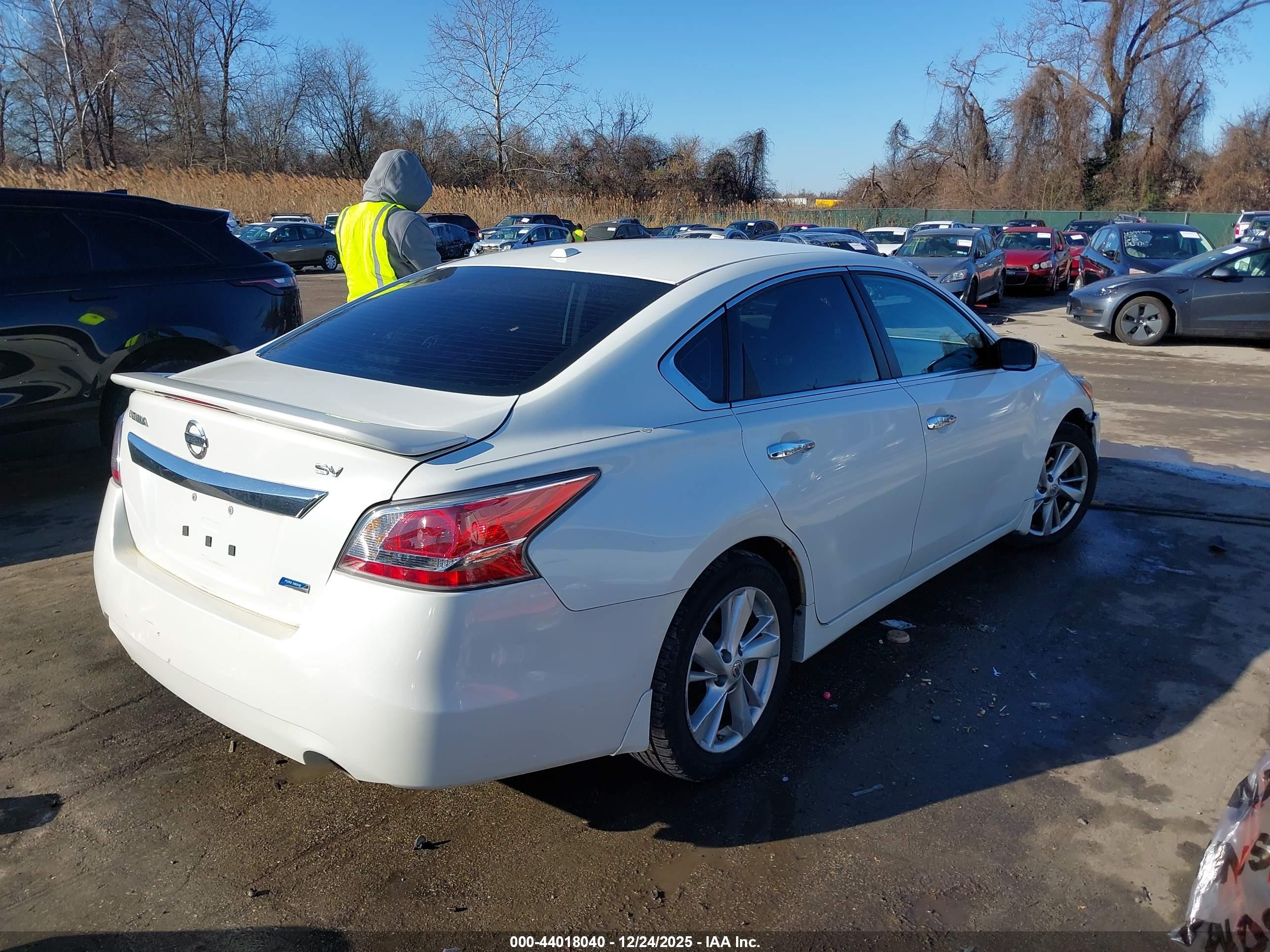 NISSAN ALTIMA image 4
