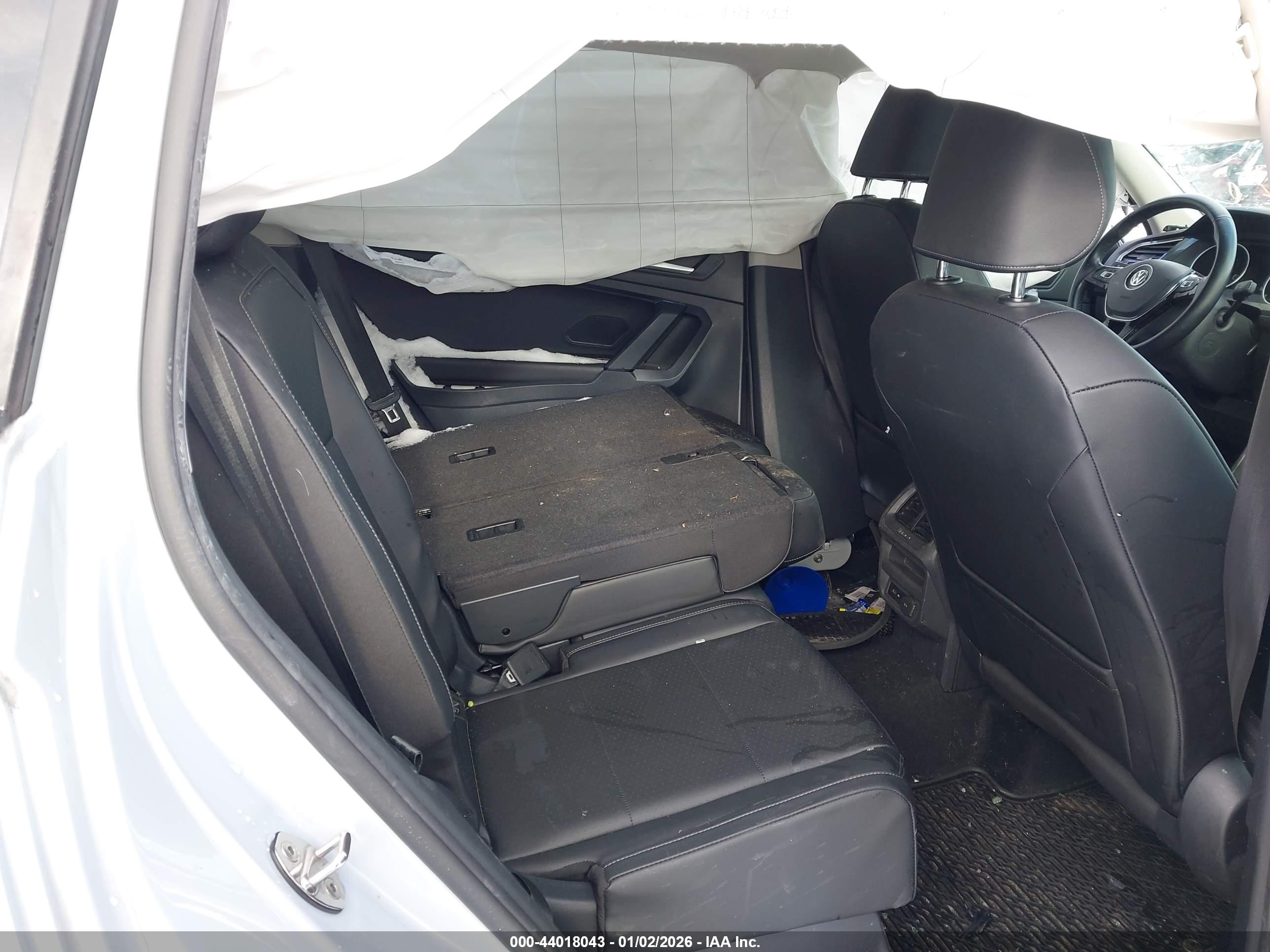 VOLKSWAGEN TIGUAN image 8
