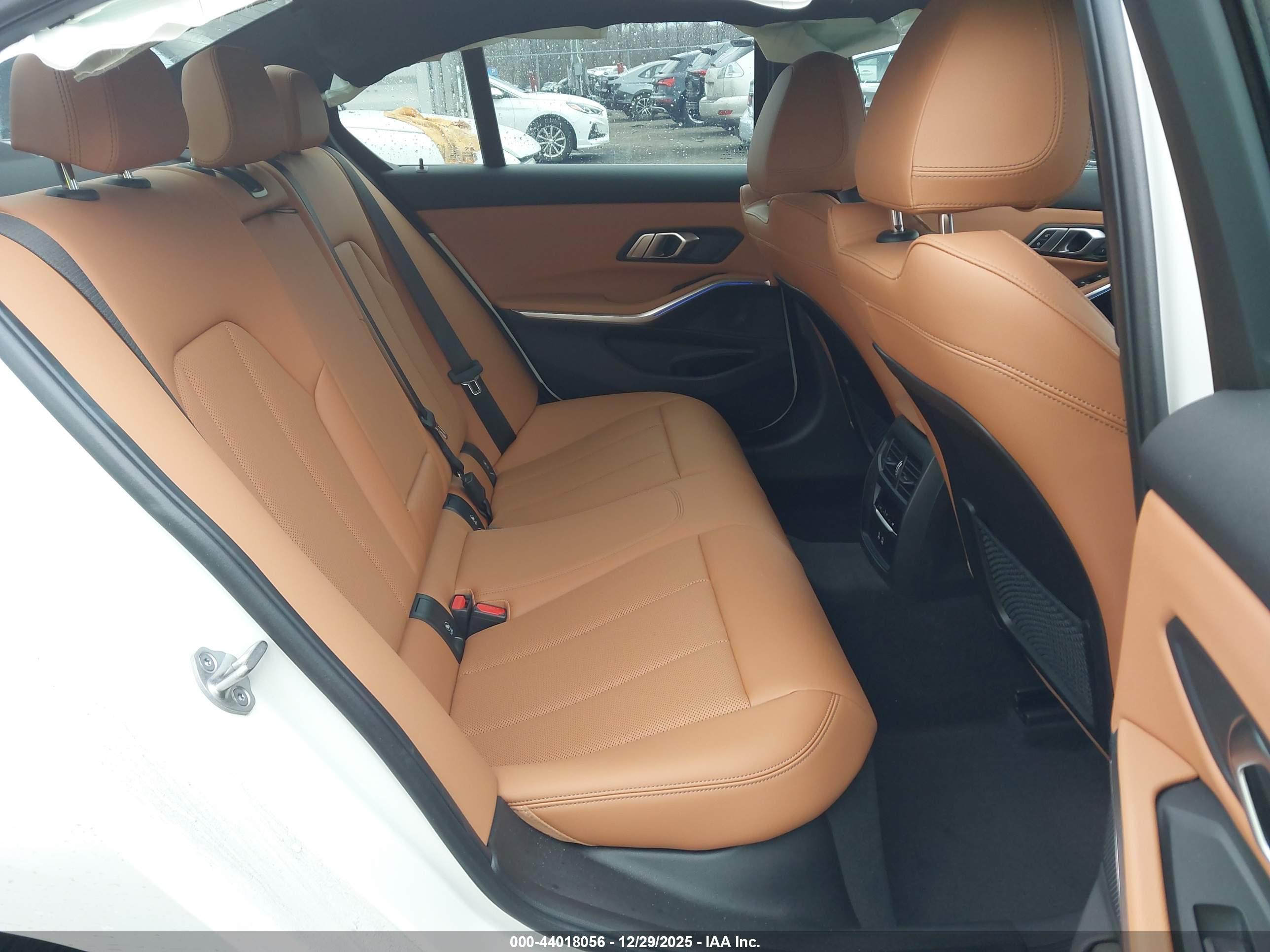 BMW 330I image 8