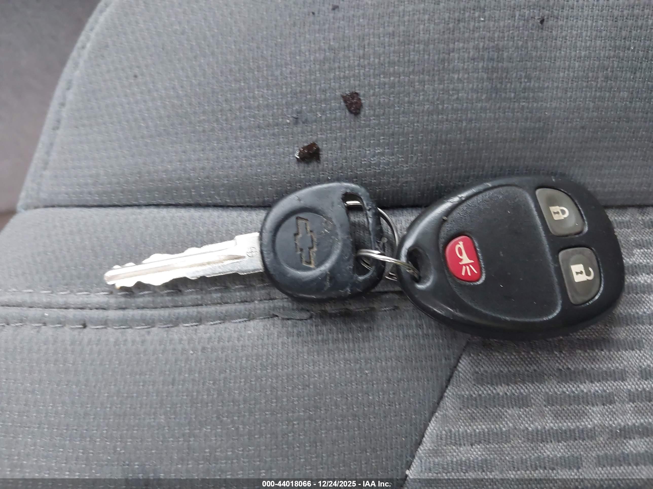 CHEVROLET TRAVERSE image 11