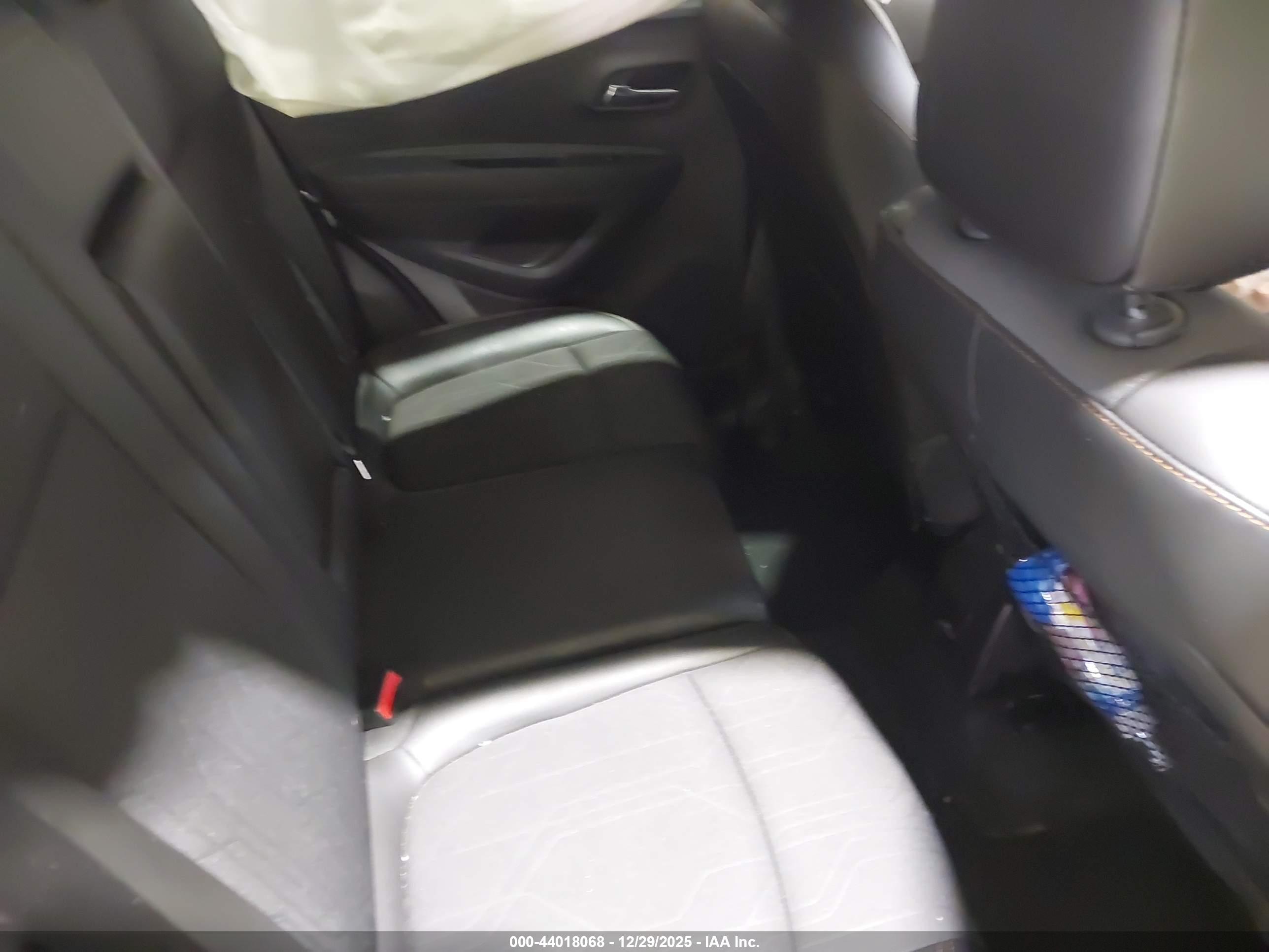 CHEVROLET TRAX image 8