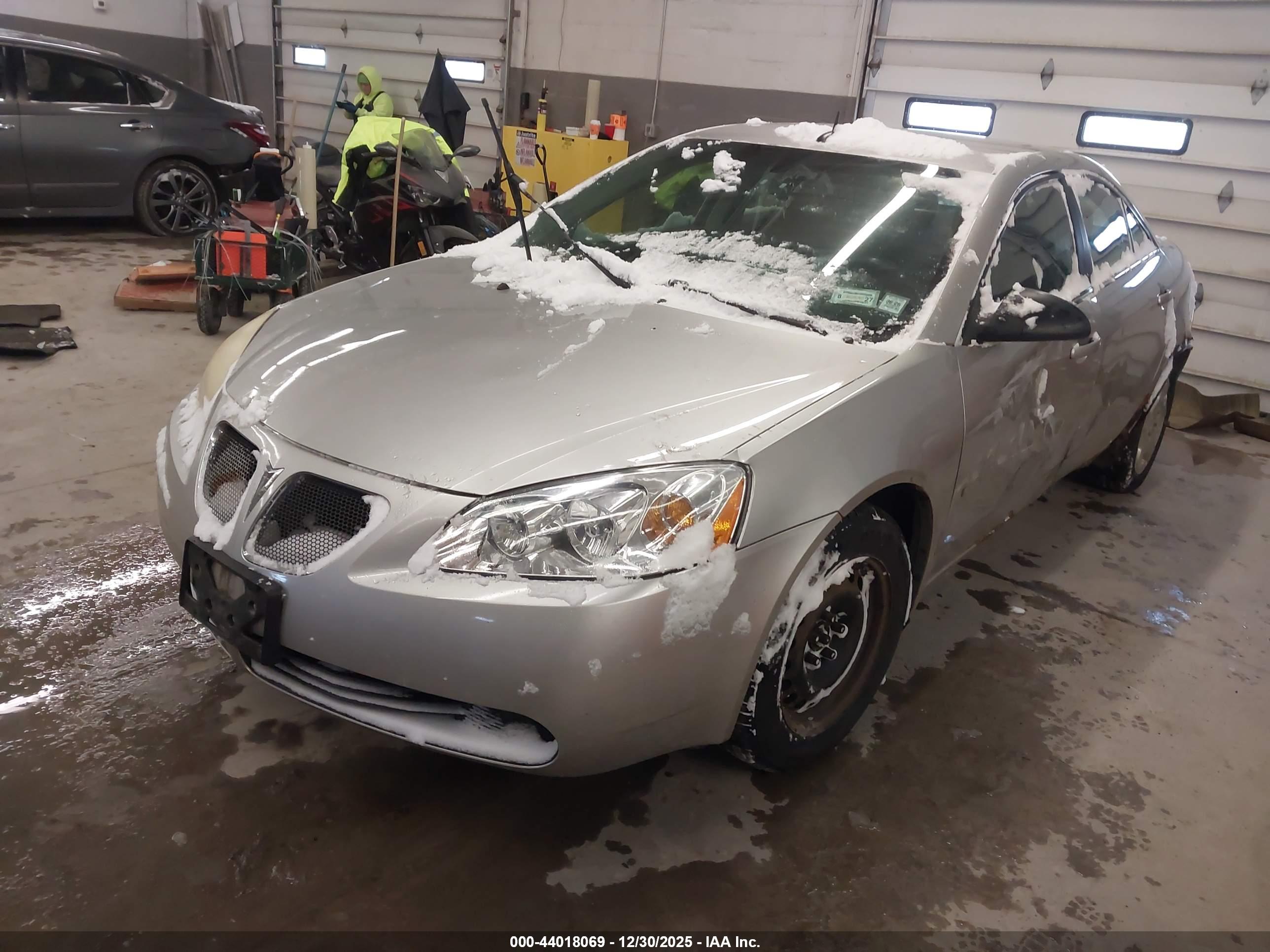 PONTIAC G6 image 2