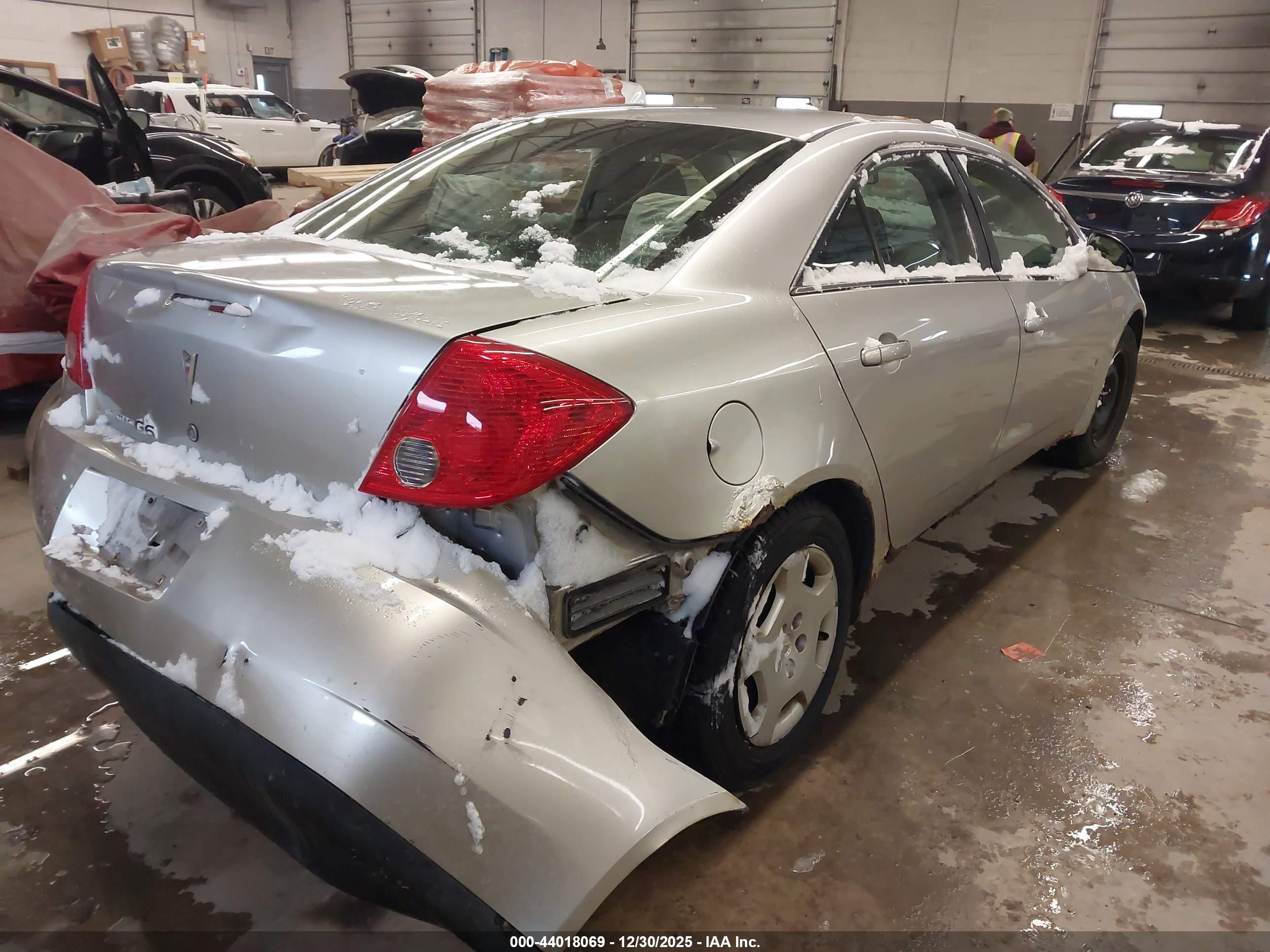 PONTIAC G6 image 4