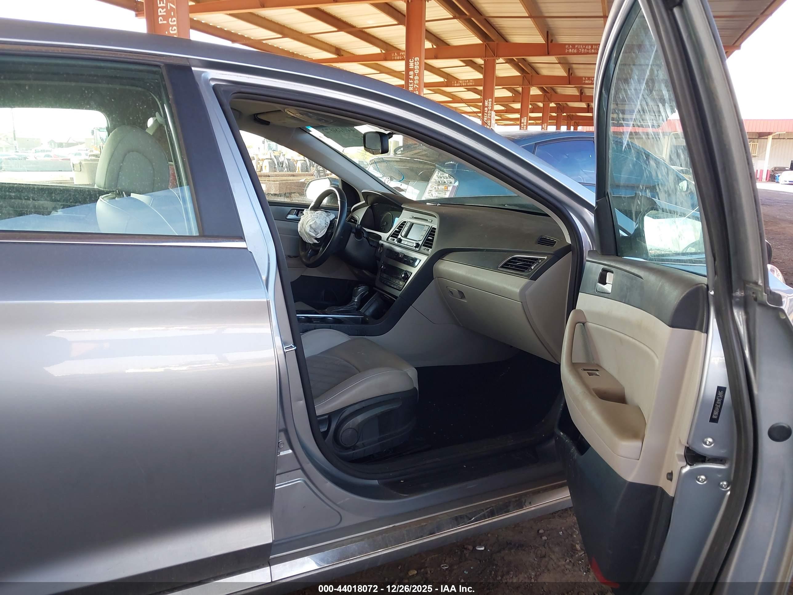HYUNDAI SONATA image 5