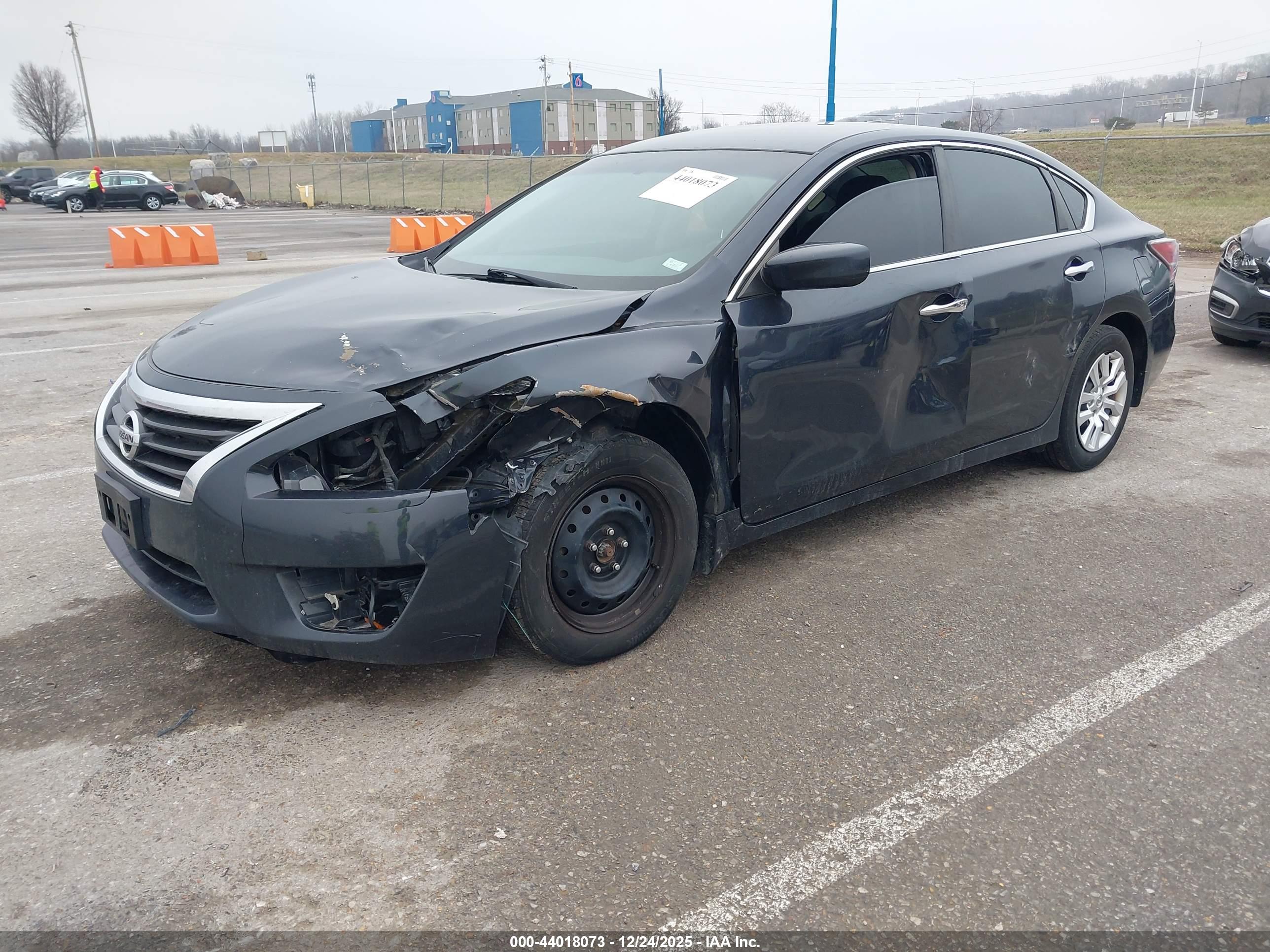 NISSAN ALTIMA image 2