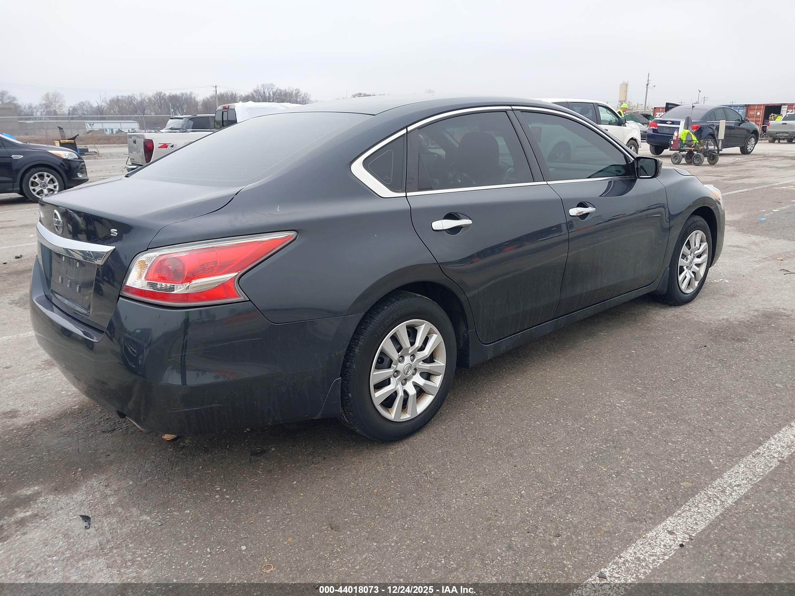NISSAN ALTIMA image 4