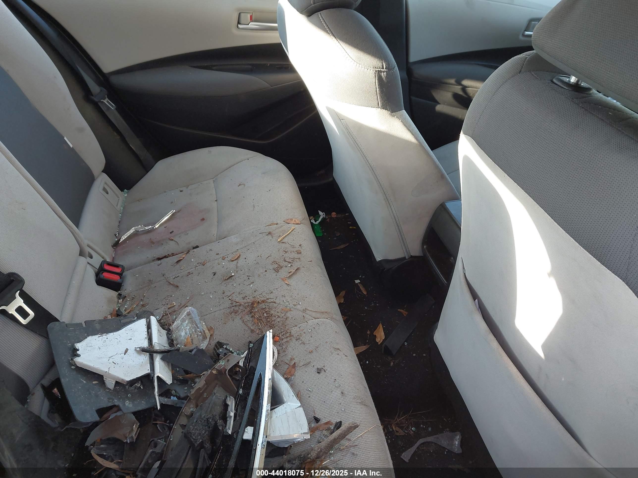TOYOTA COROLLA image 8