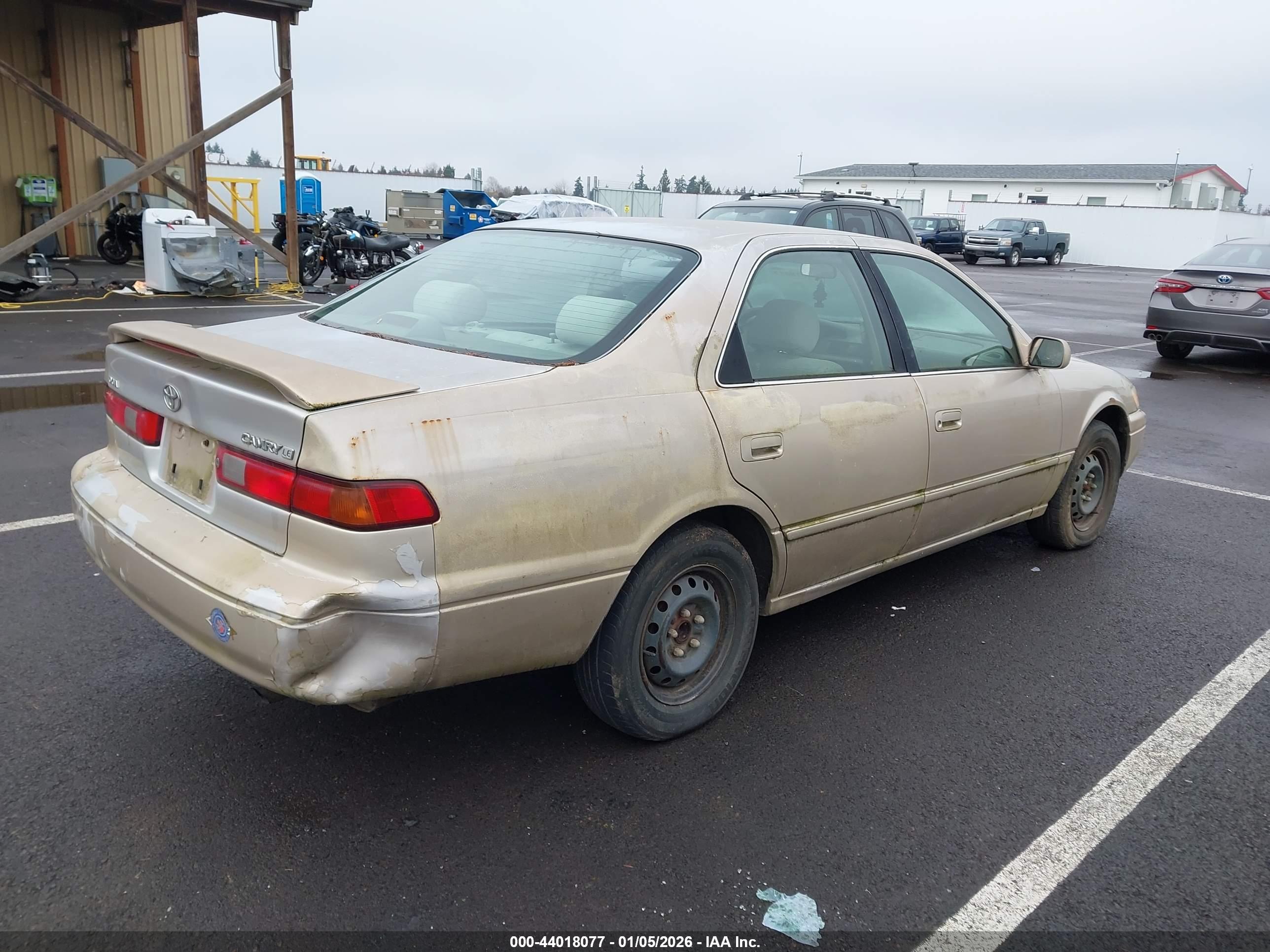TOYOTA CAMRY image 4