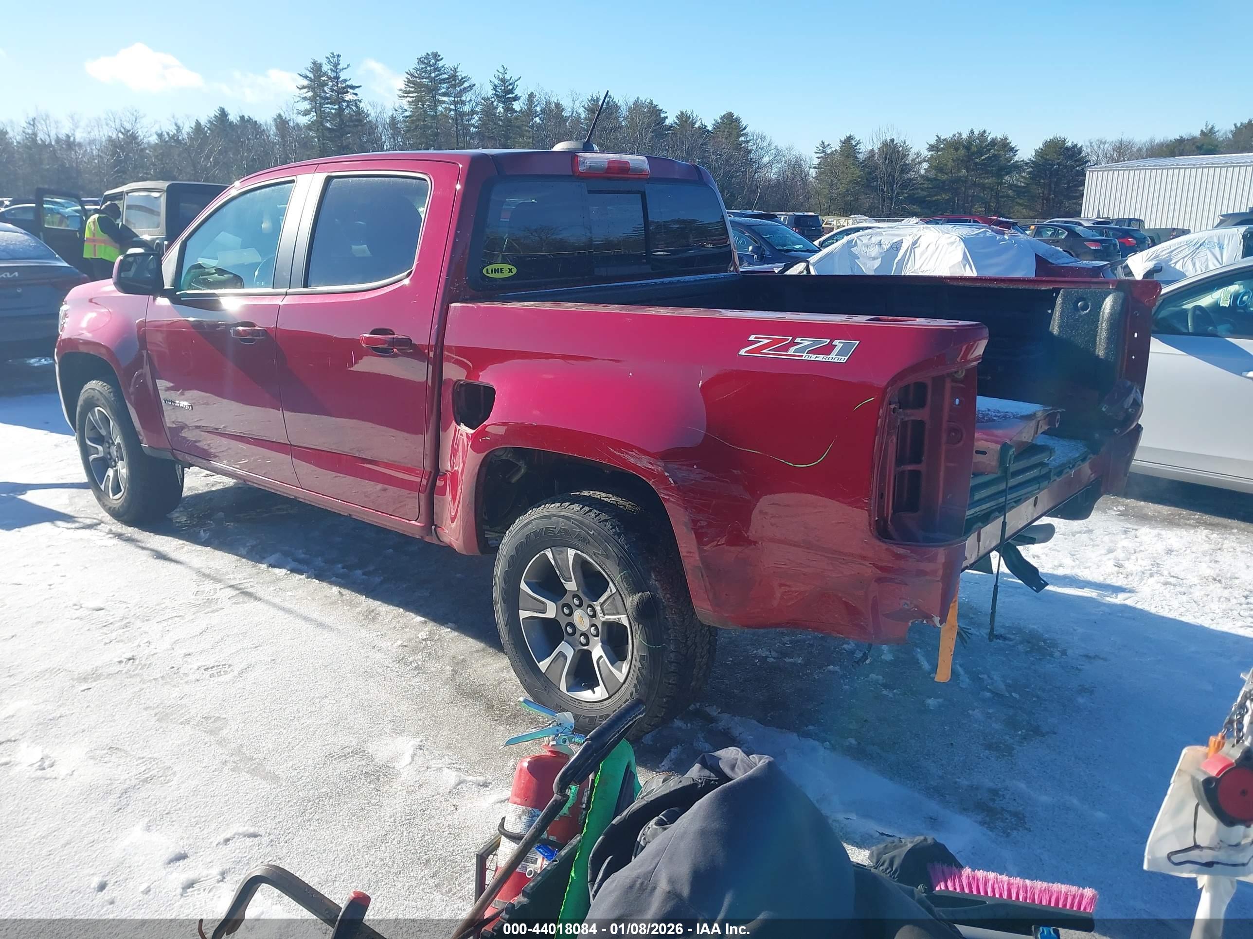 CHEVROLET COLORADO image 3