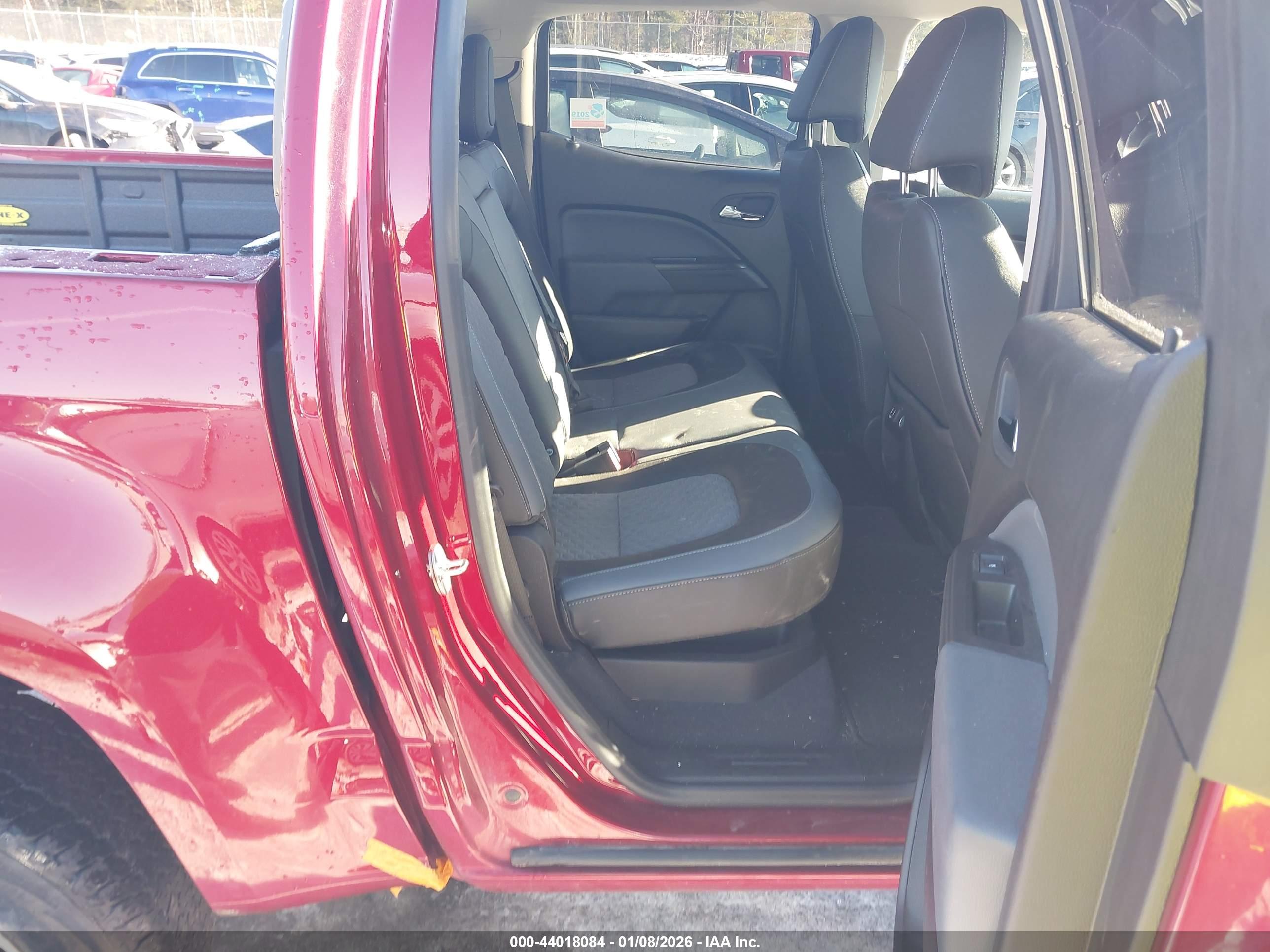 CHEVROLET COLORADO image 8