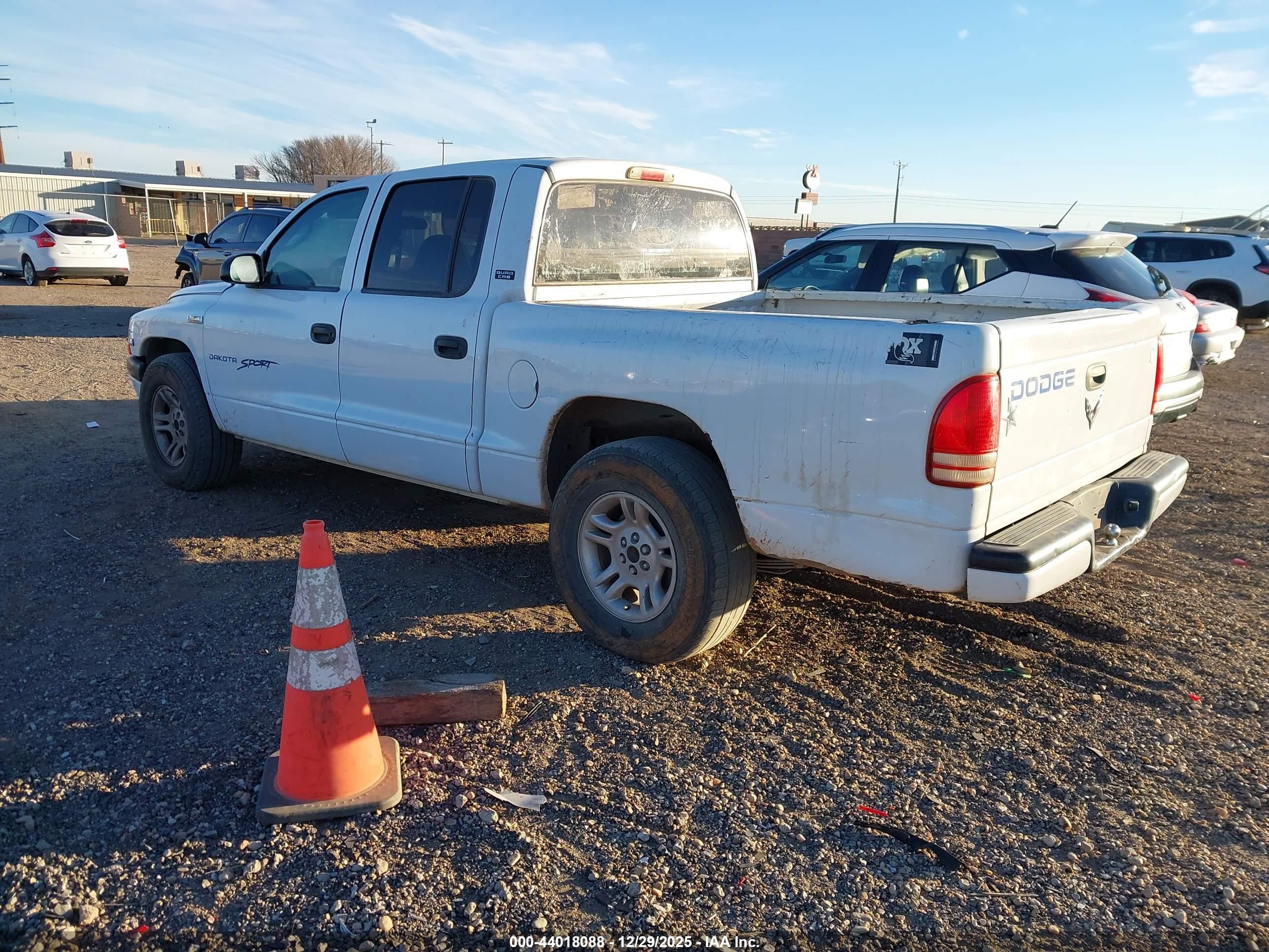 DODGE DAKOTA image 3