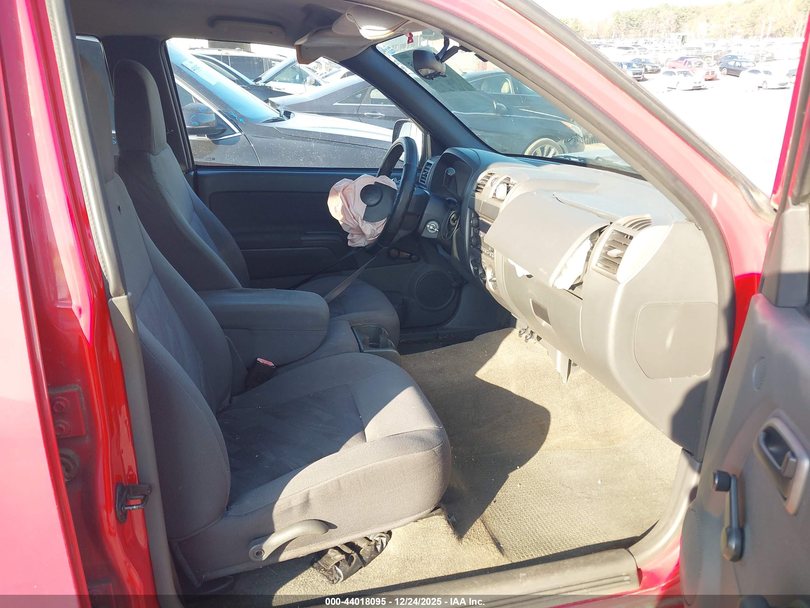 CHEVROLET COLORADO image 5