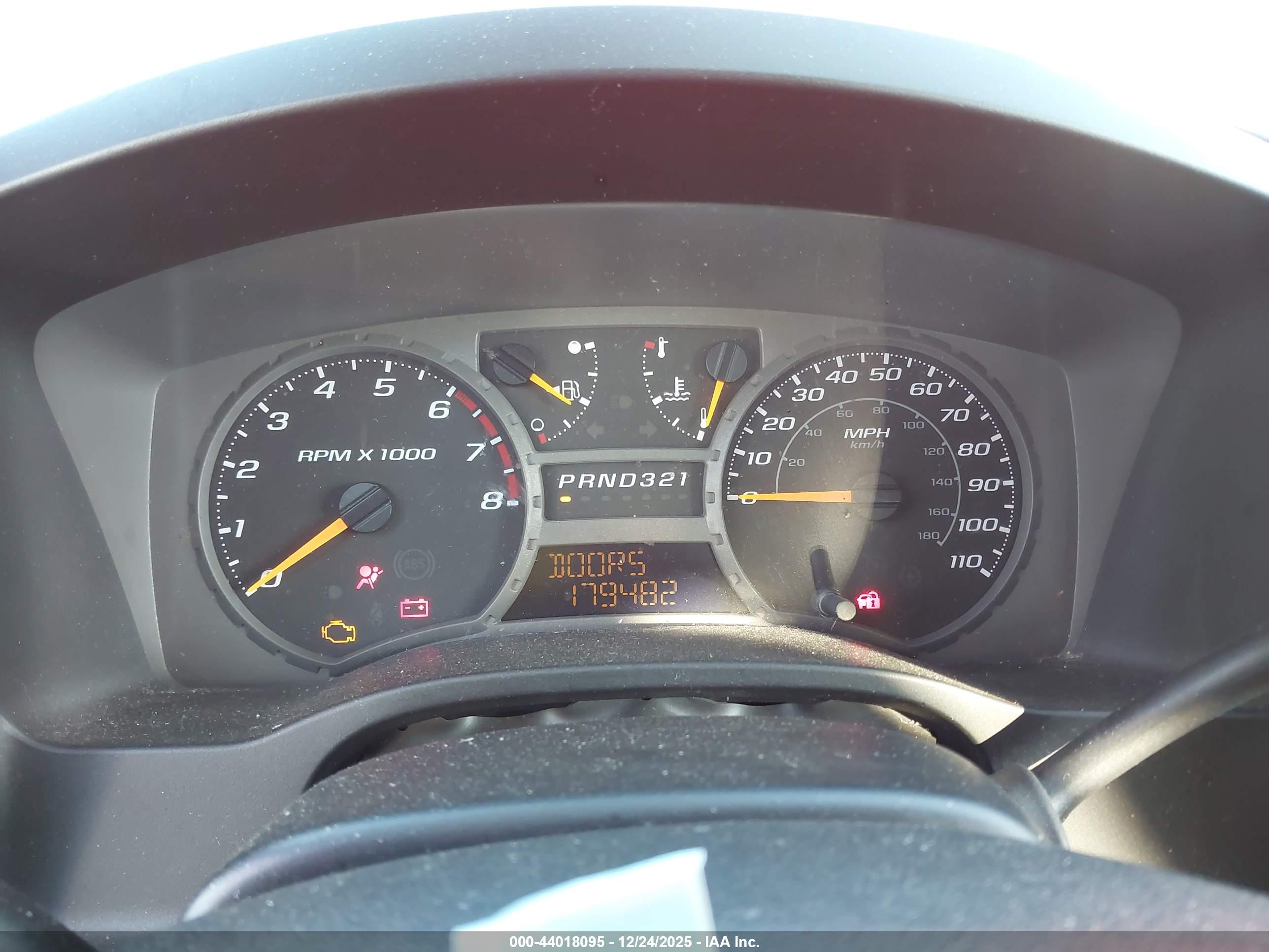 CHEVROLET COLORADO image 7