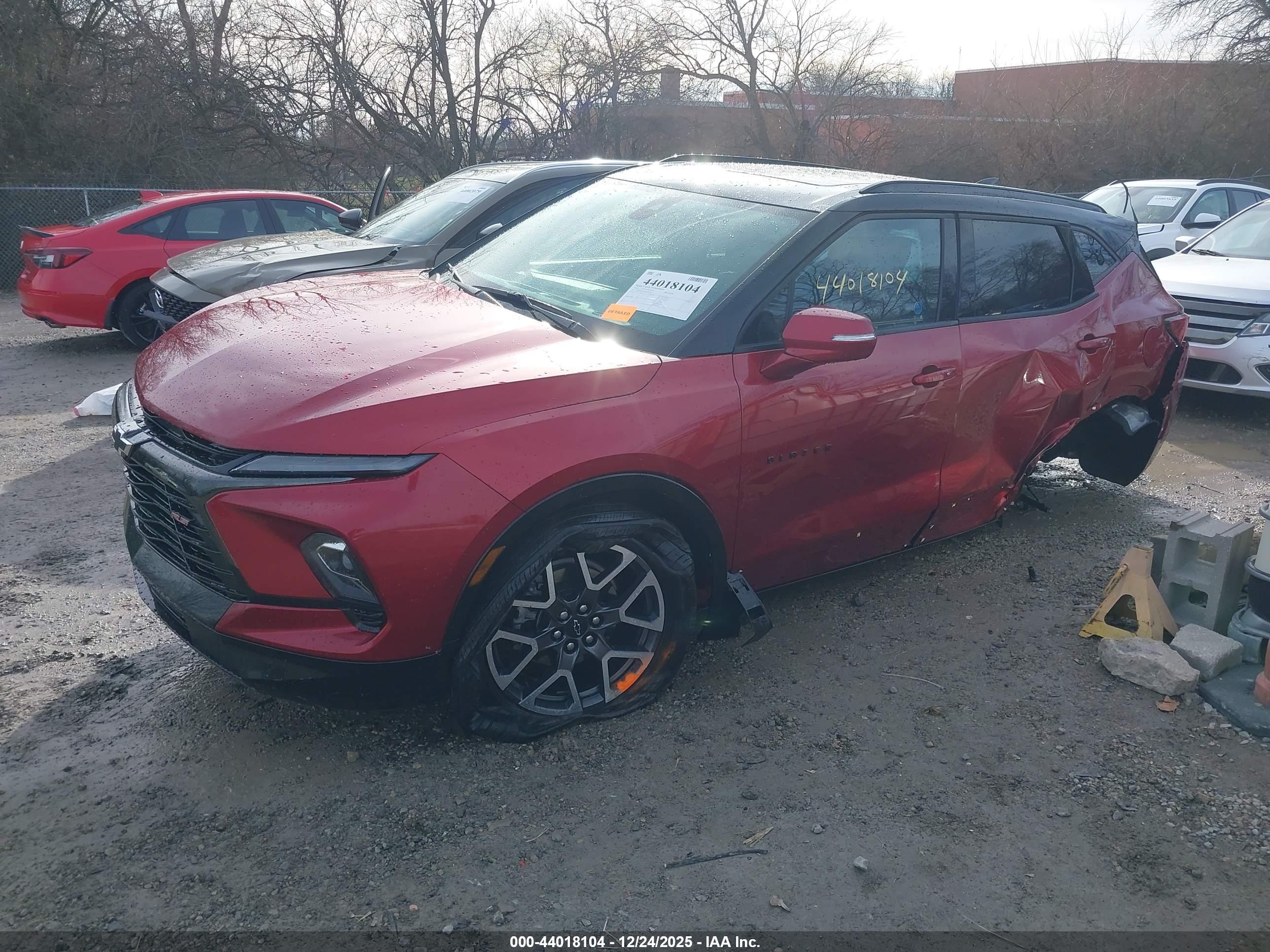 CHEVROLET BLAZER image 2