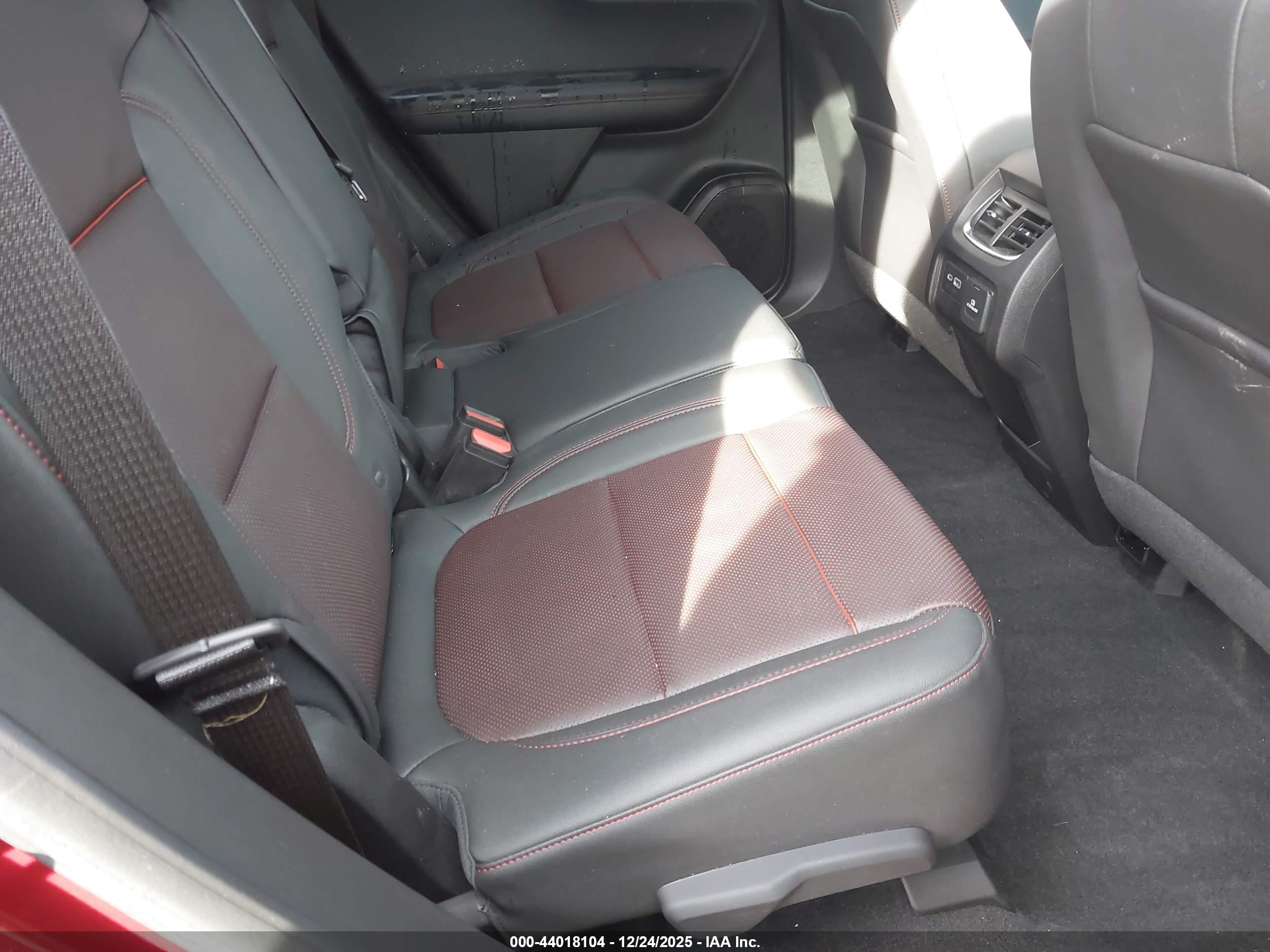 CHEVROLET BLAZER image 8