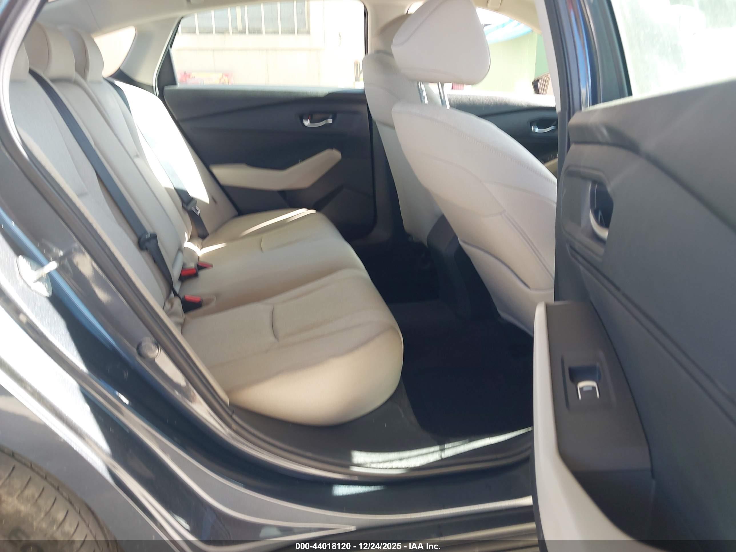 HONDA ACCORD image 8