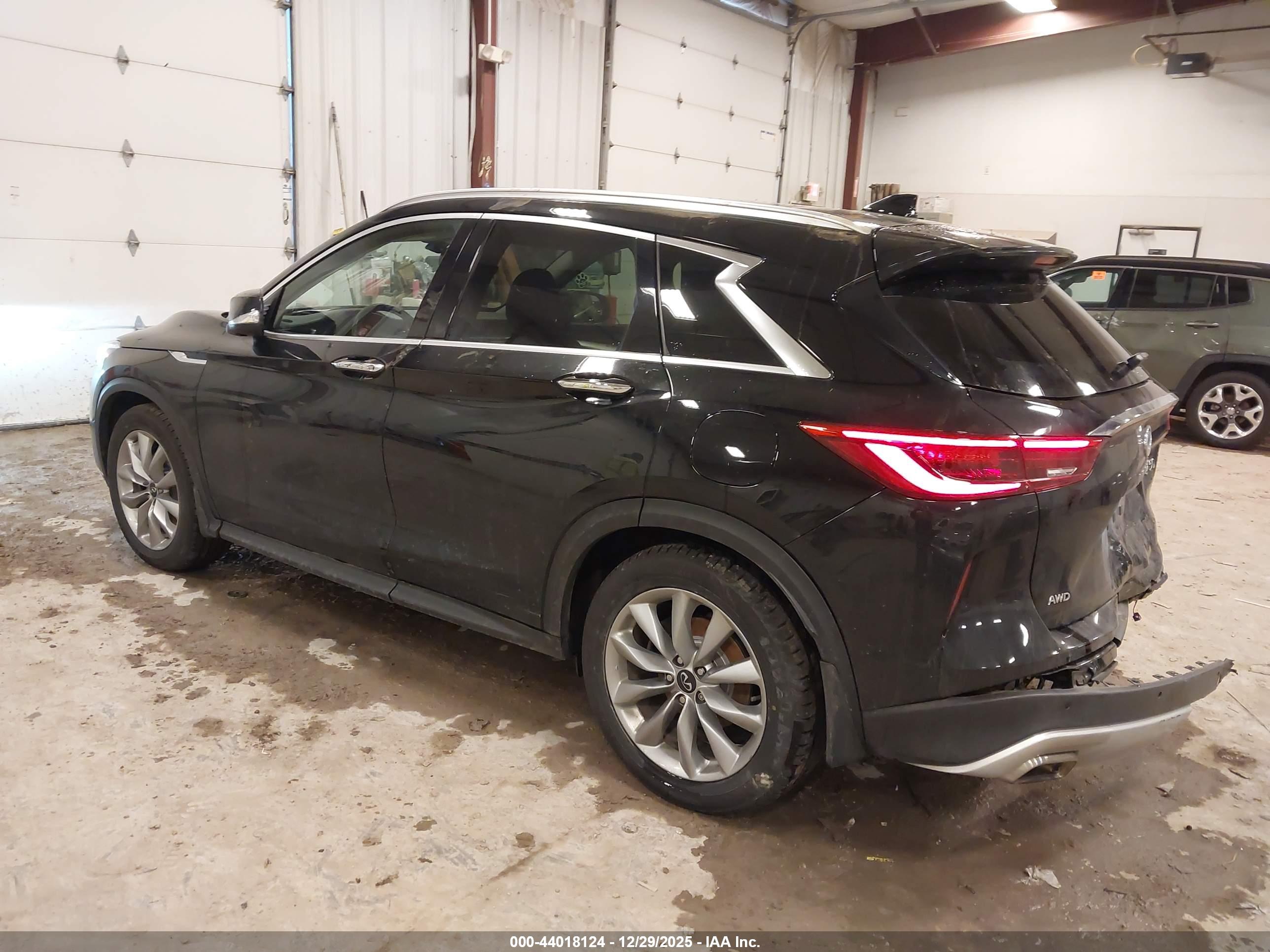 INFINITI QX50 image 3