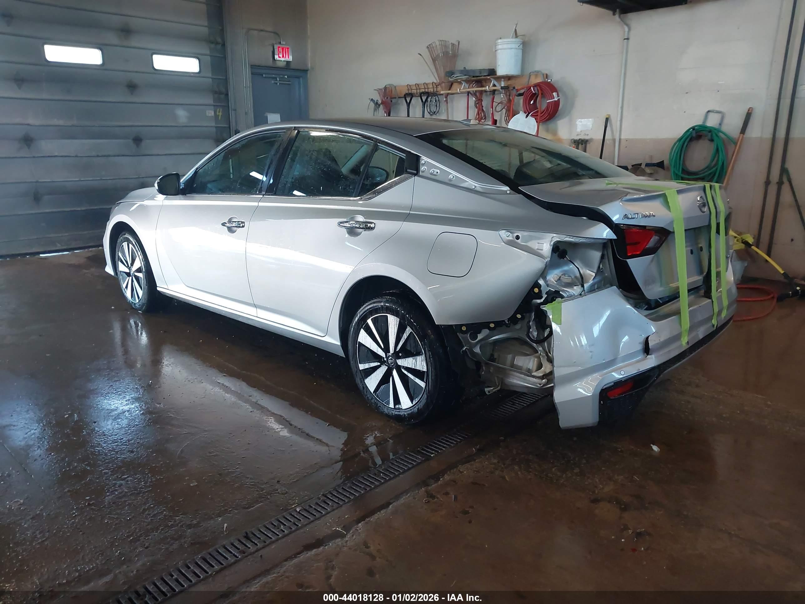 NISSAN ALTIMA image 3