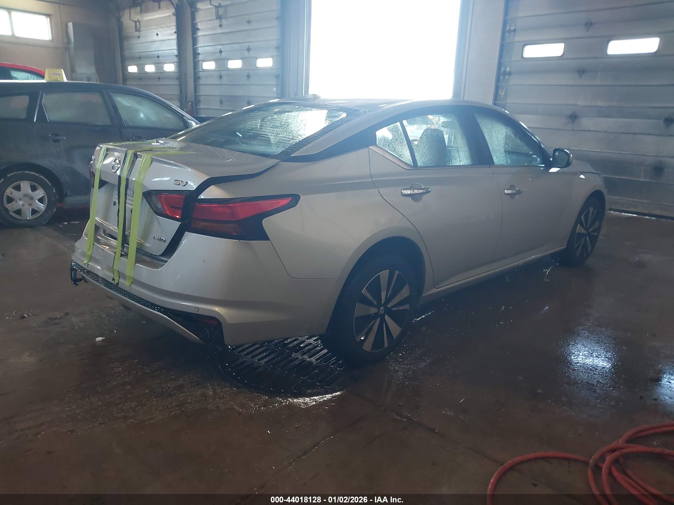 NISSAN ALTIMA image 4