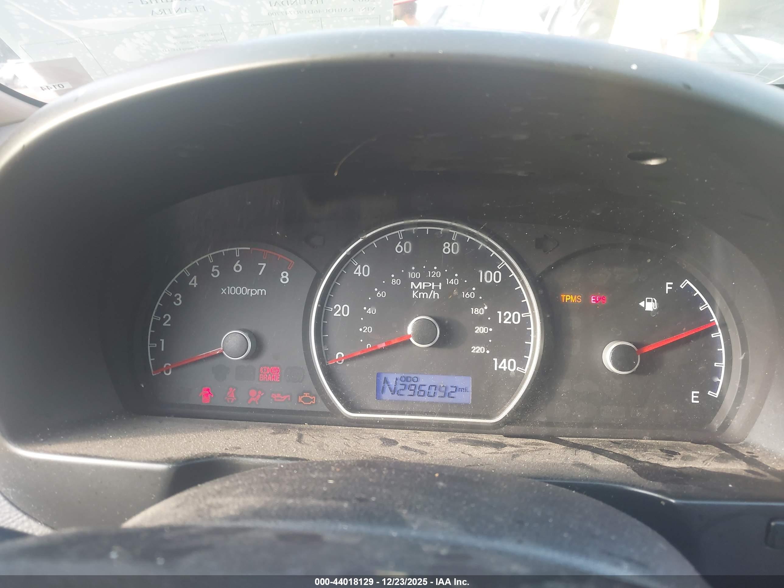 HYUNDAI ELANTRA image 7
