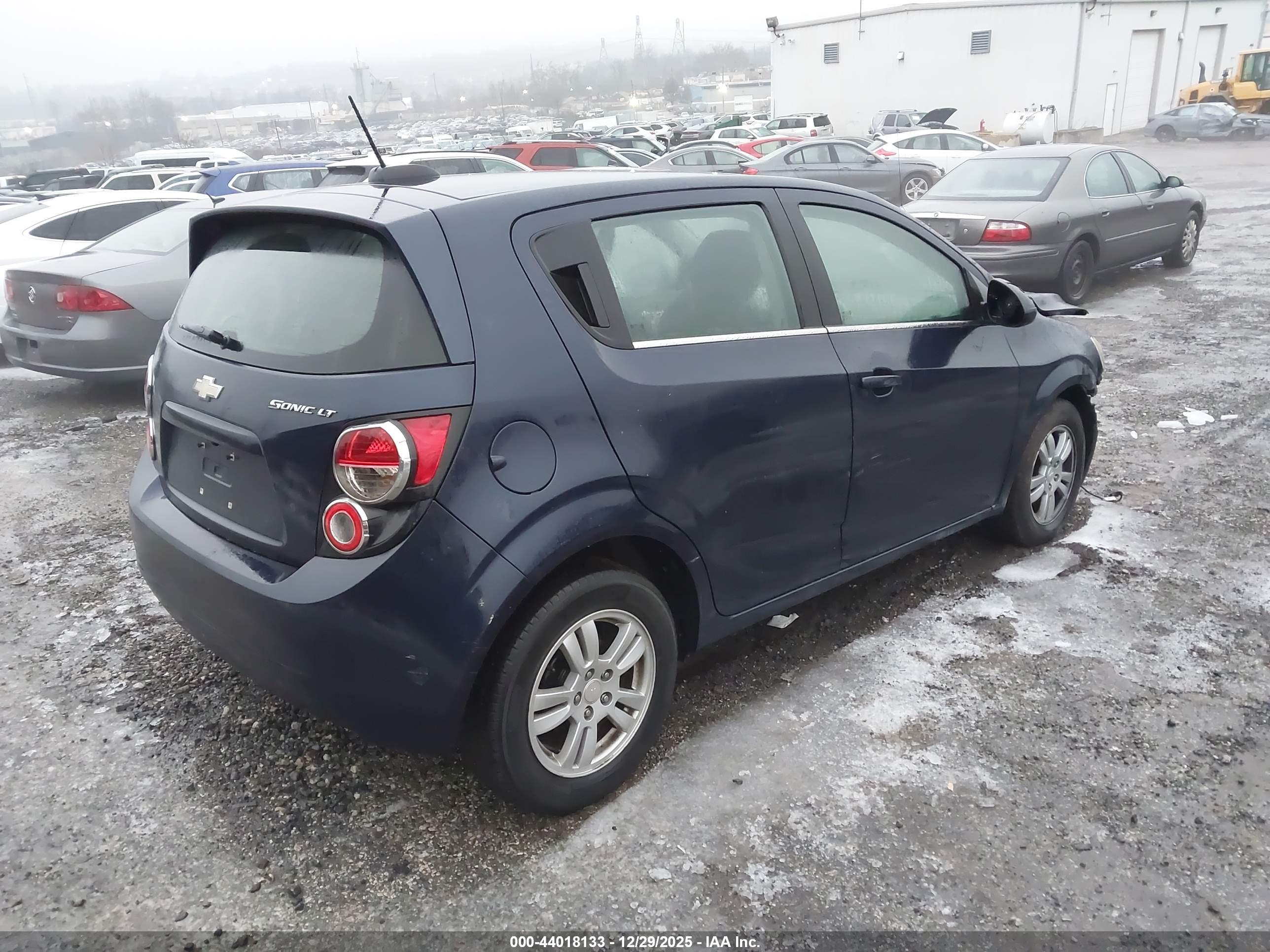 CHEVROLET SONIC image 4