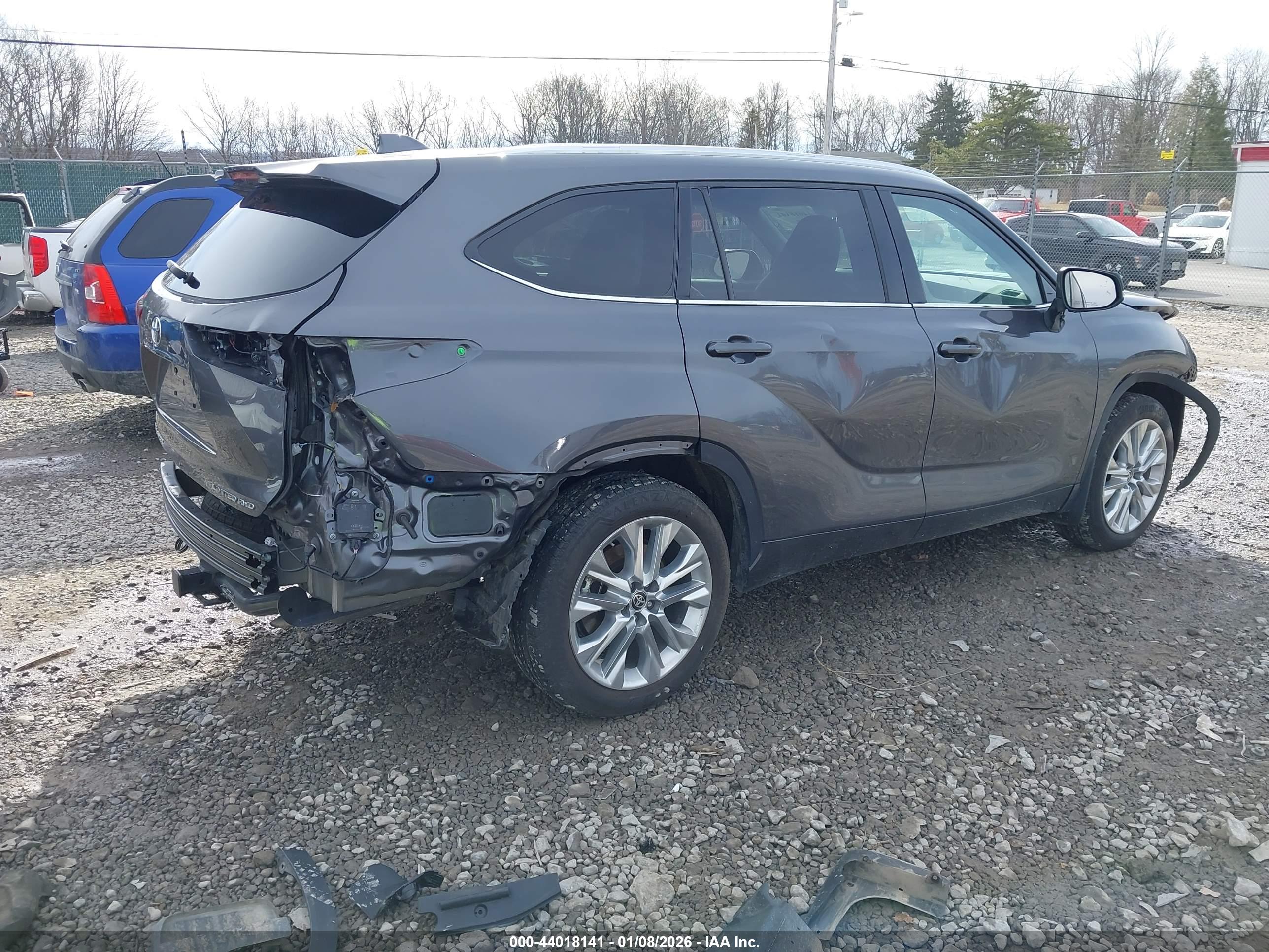 TOYOTA HIGHLANDER image 4