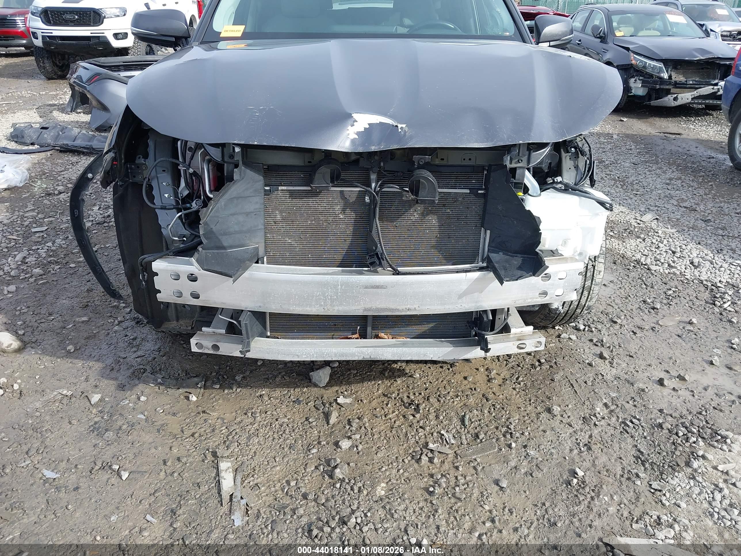 TOYOTA HIGHLANDER image 6