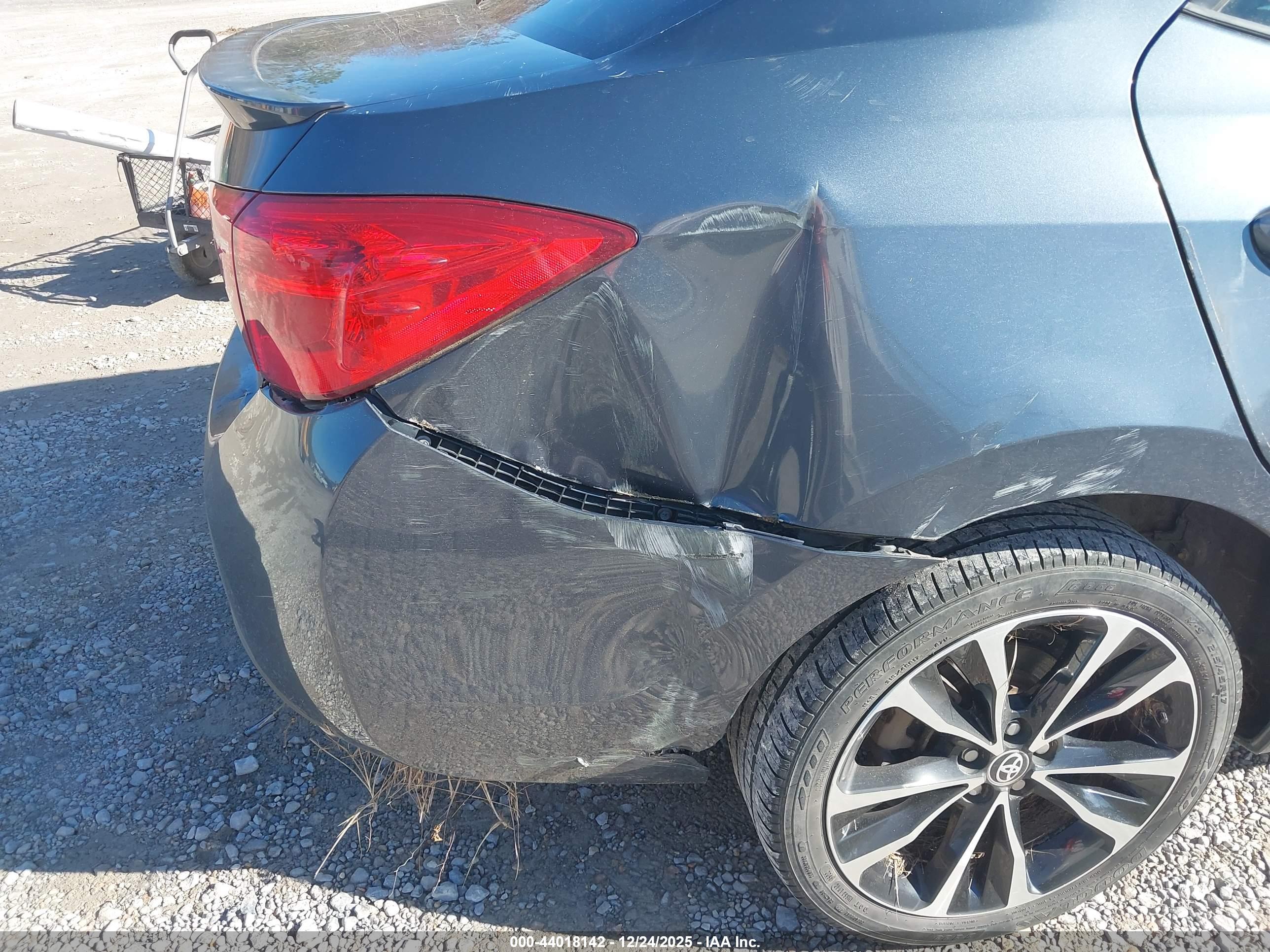 TOYOTA COROLLA image 6