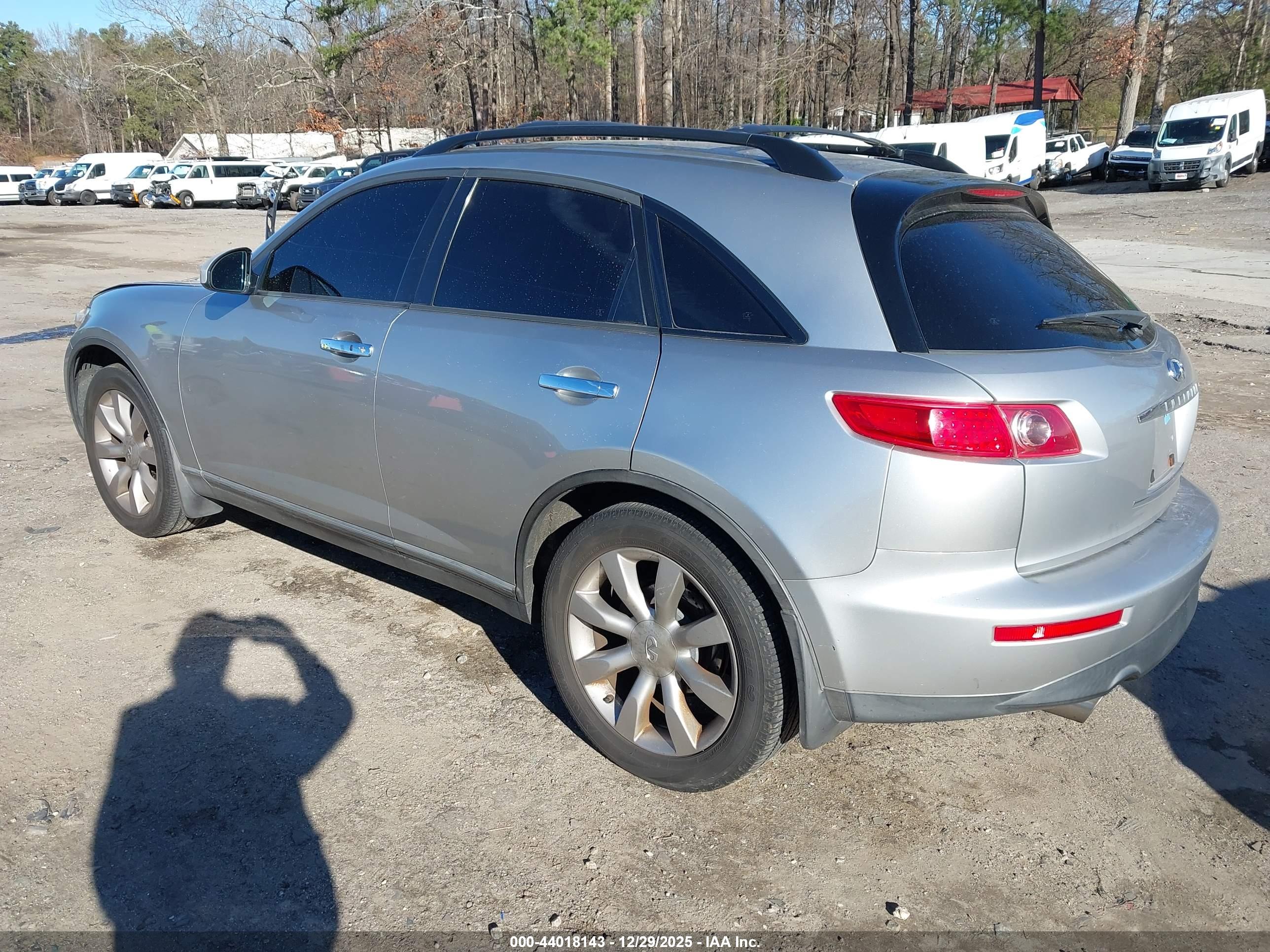 INFINITI FX45 image 3