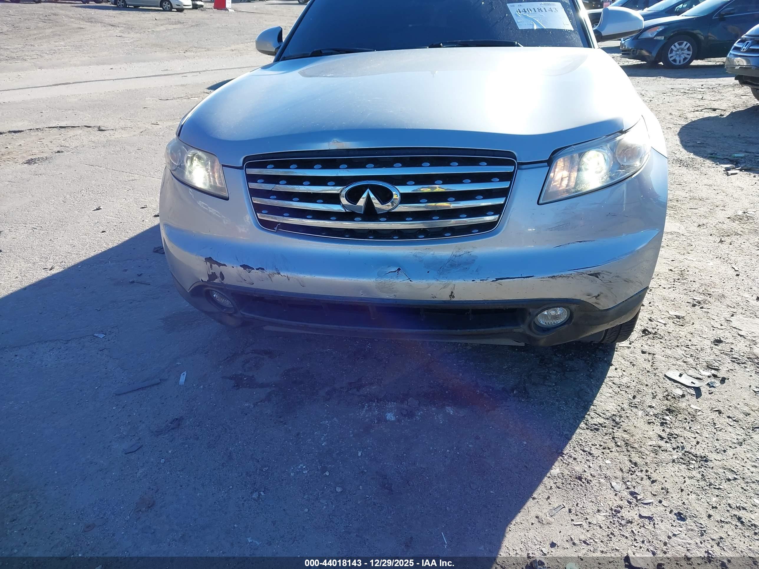 INFINITI FX45 image 6