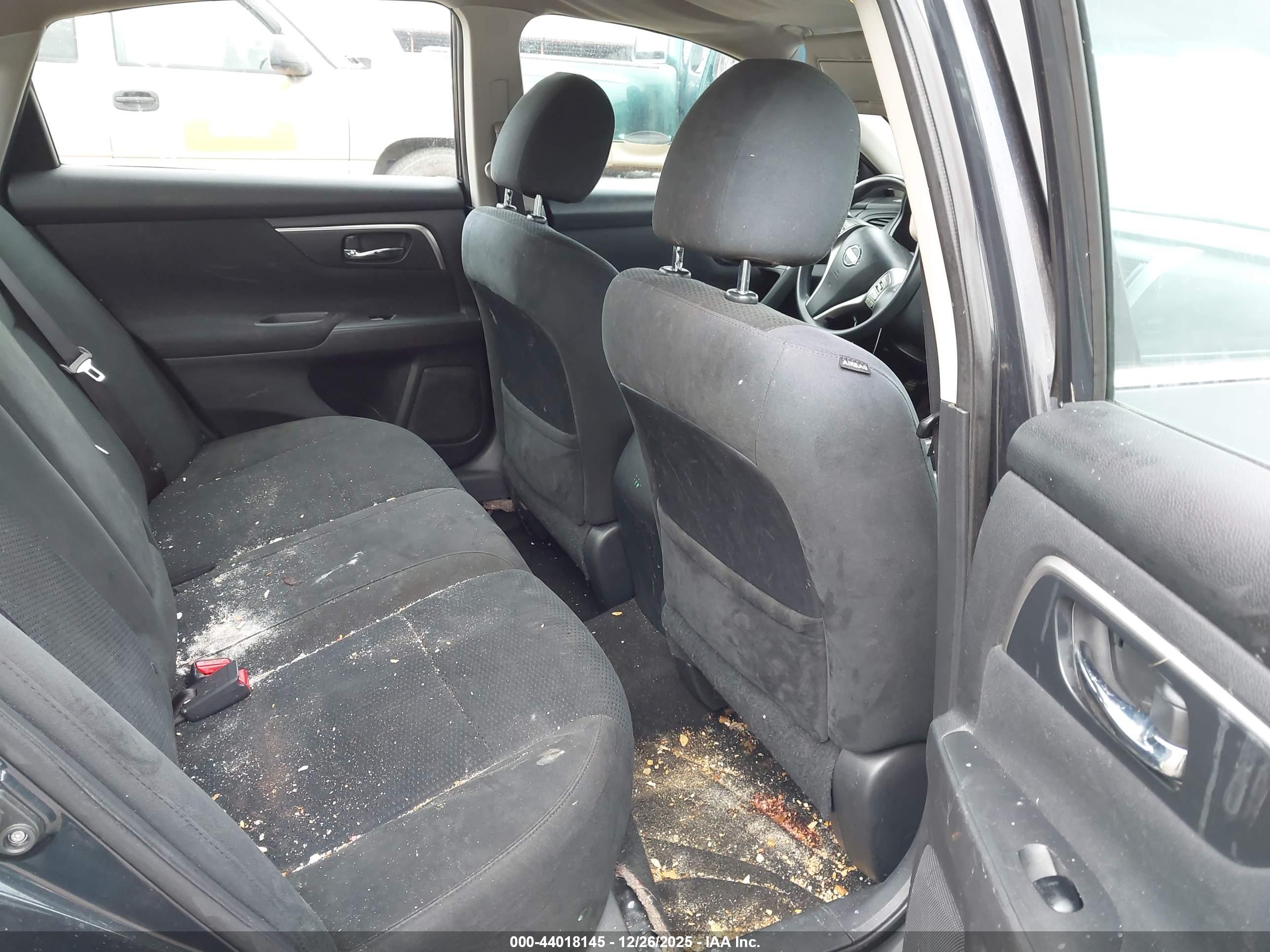 NISSAN ALTIMA image 8