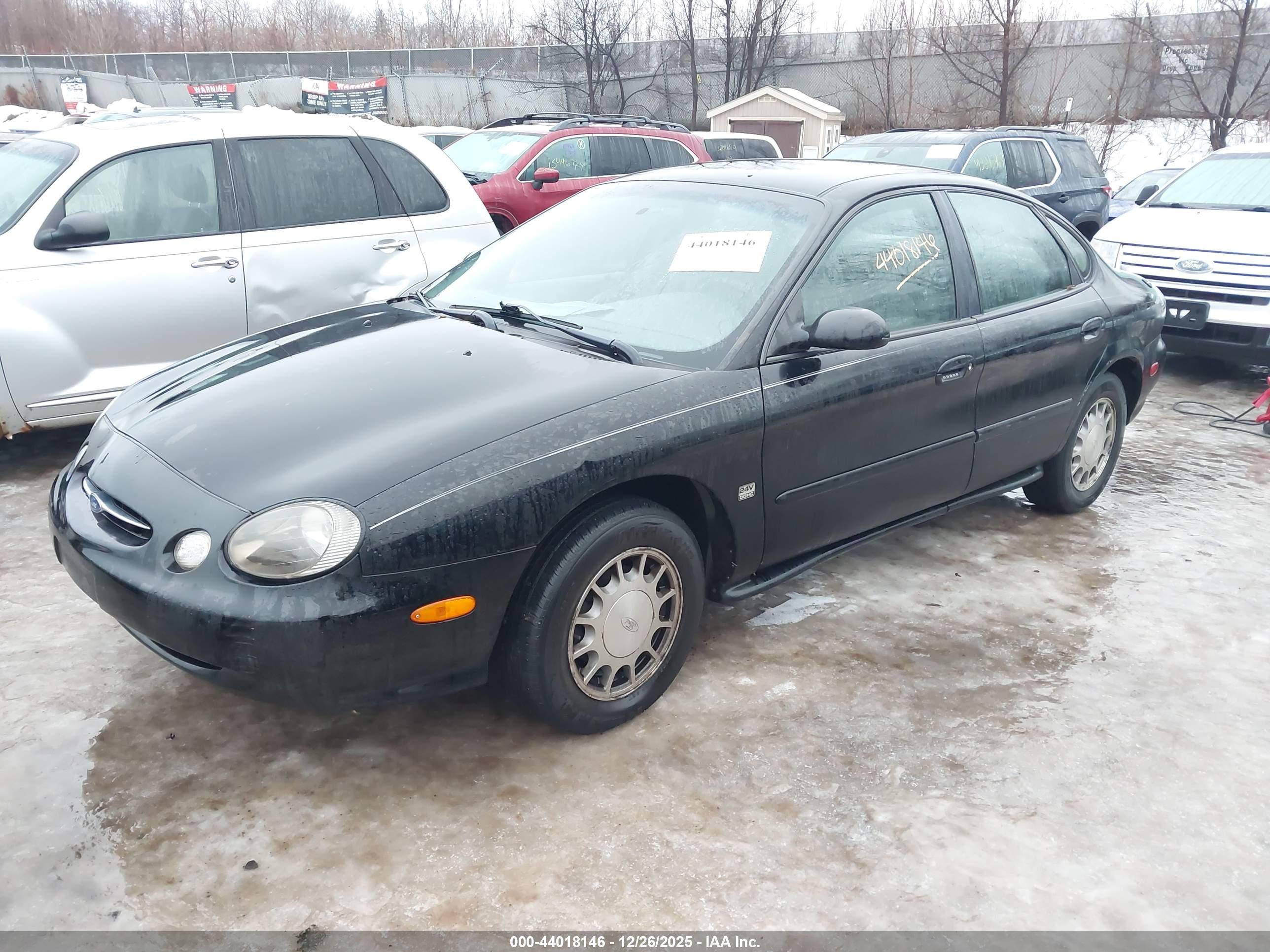 FORD TAURUS image 2