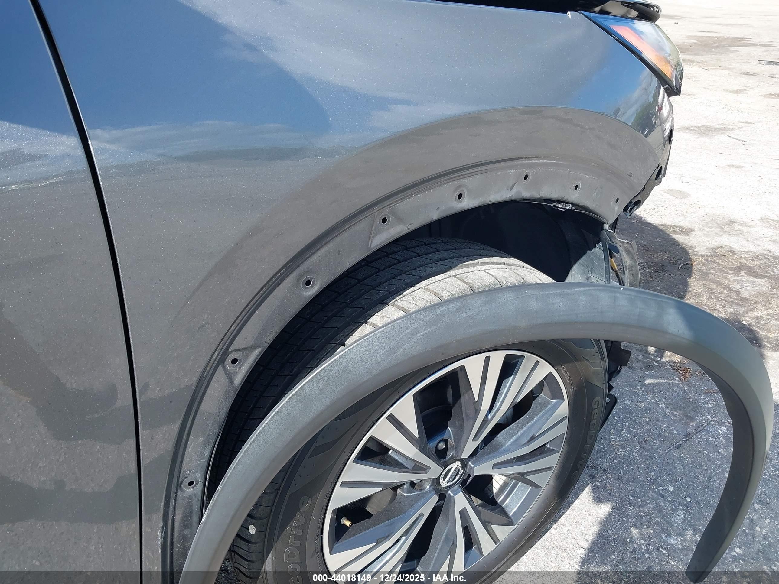 NISSAN ROGUE image 6