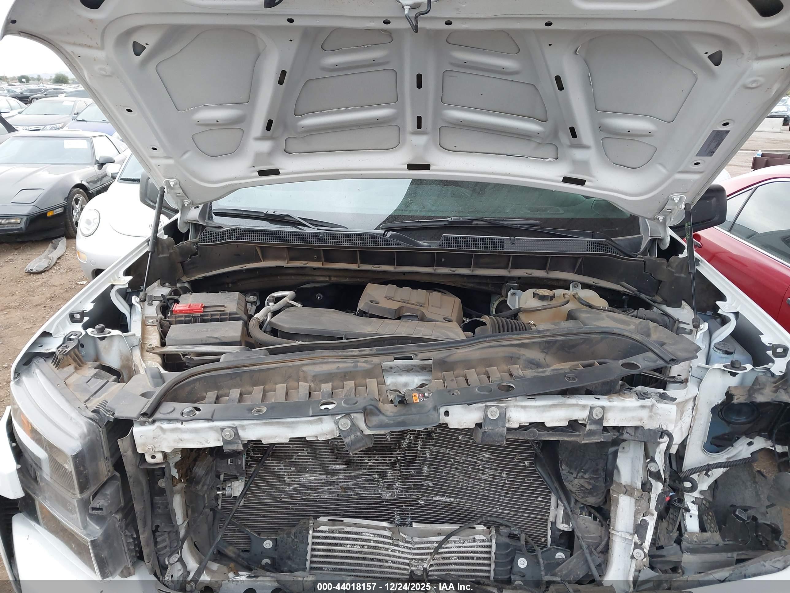 CHEVROLET SILVERADO image 10