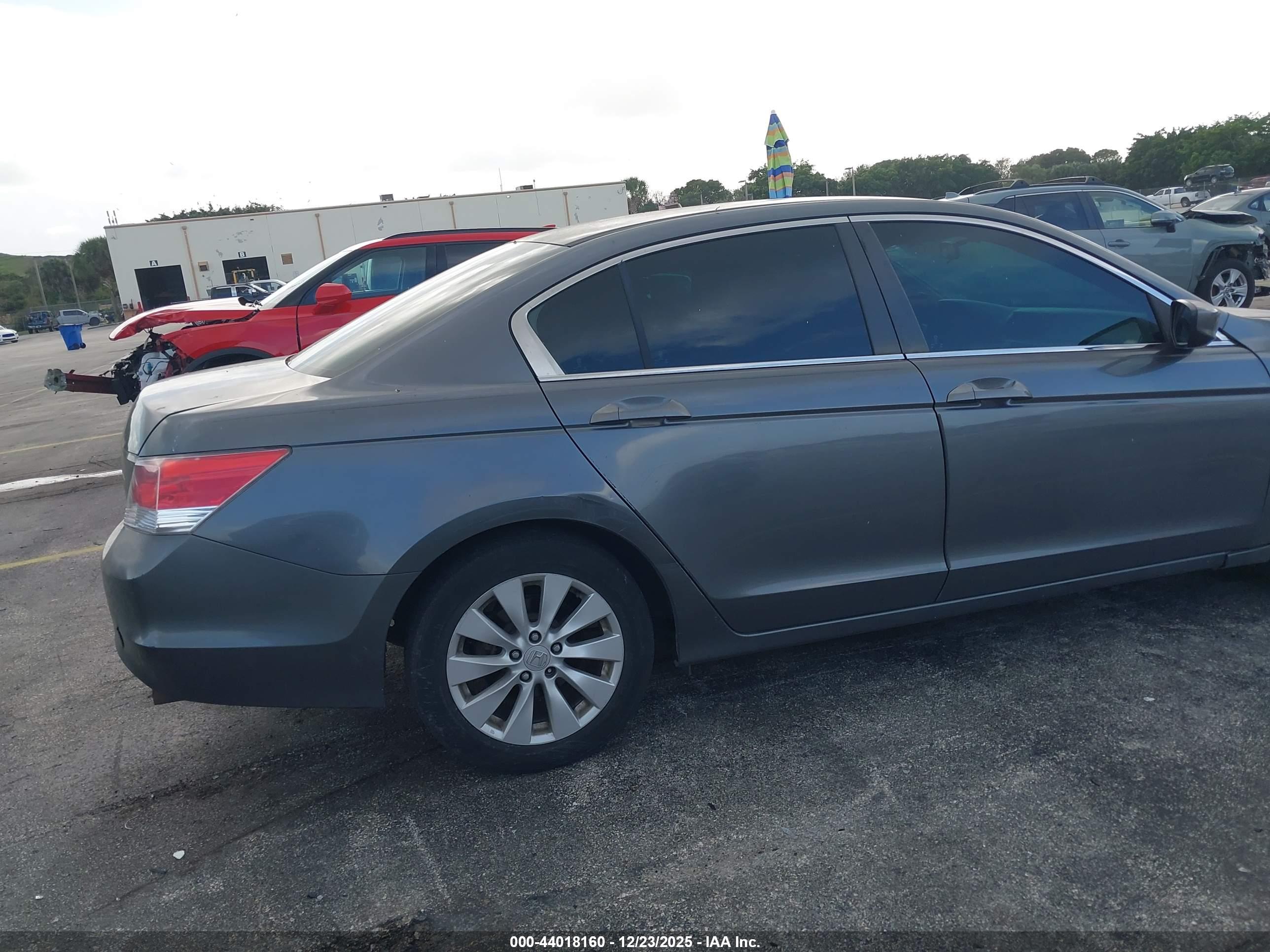 HONDA ACCORD image 6