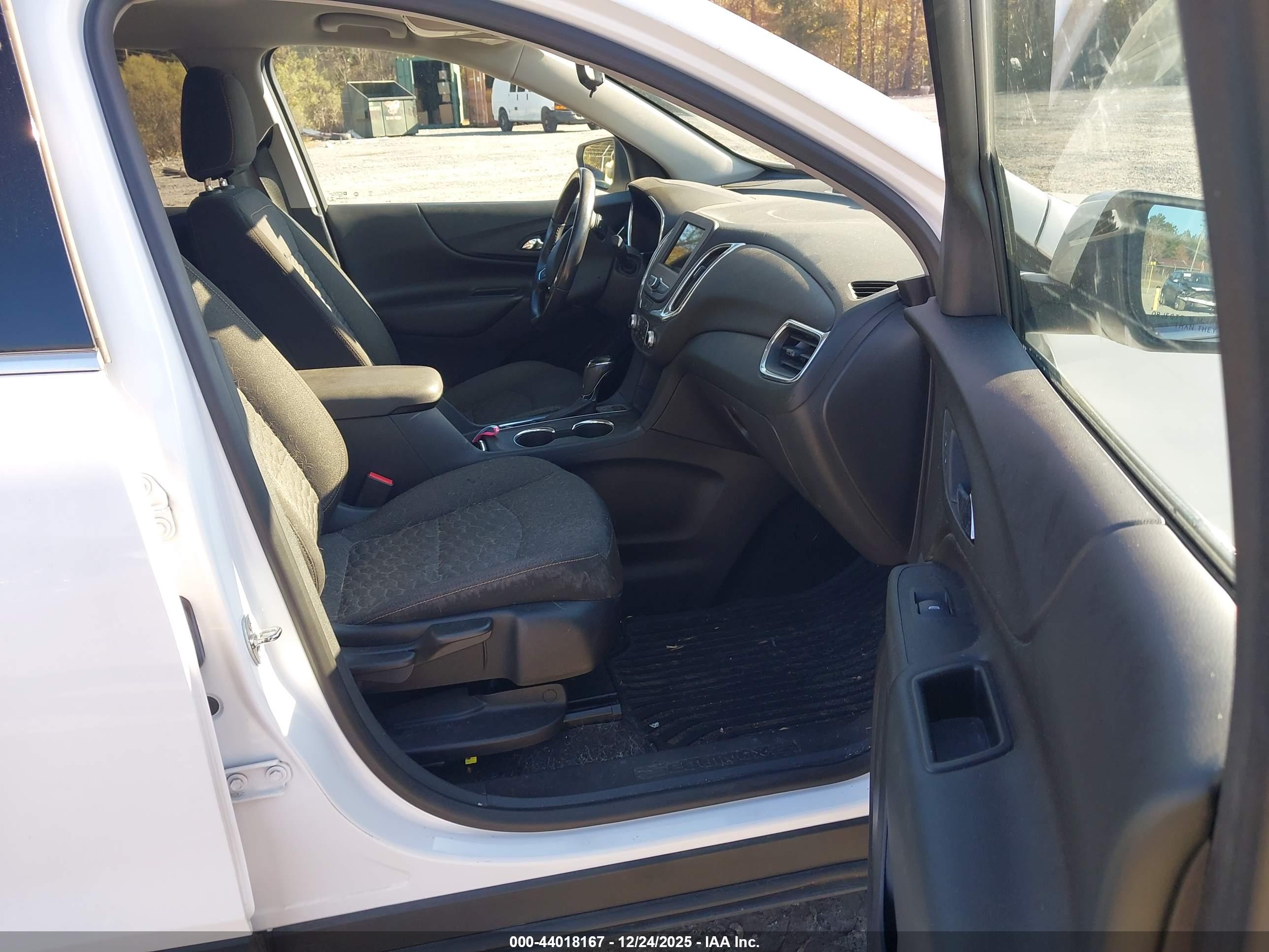 CHEVROLET EQUINOX image 5