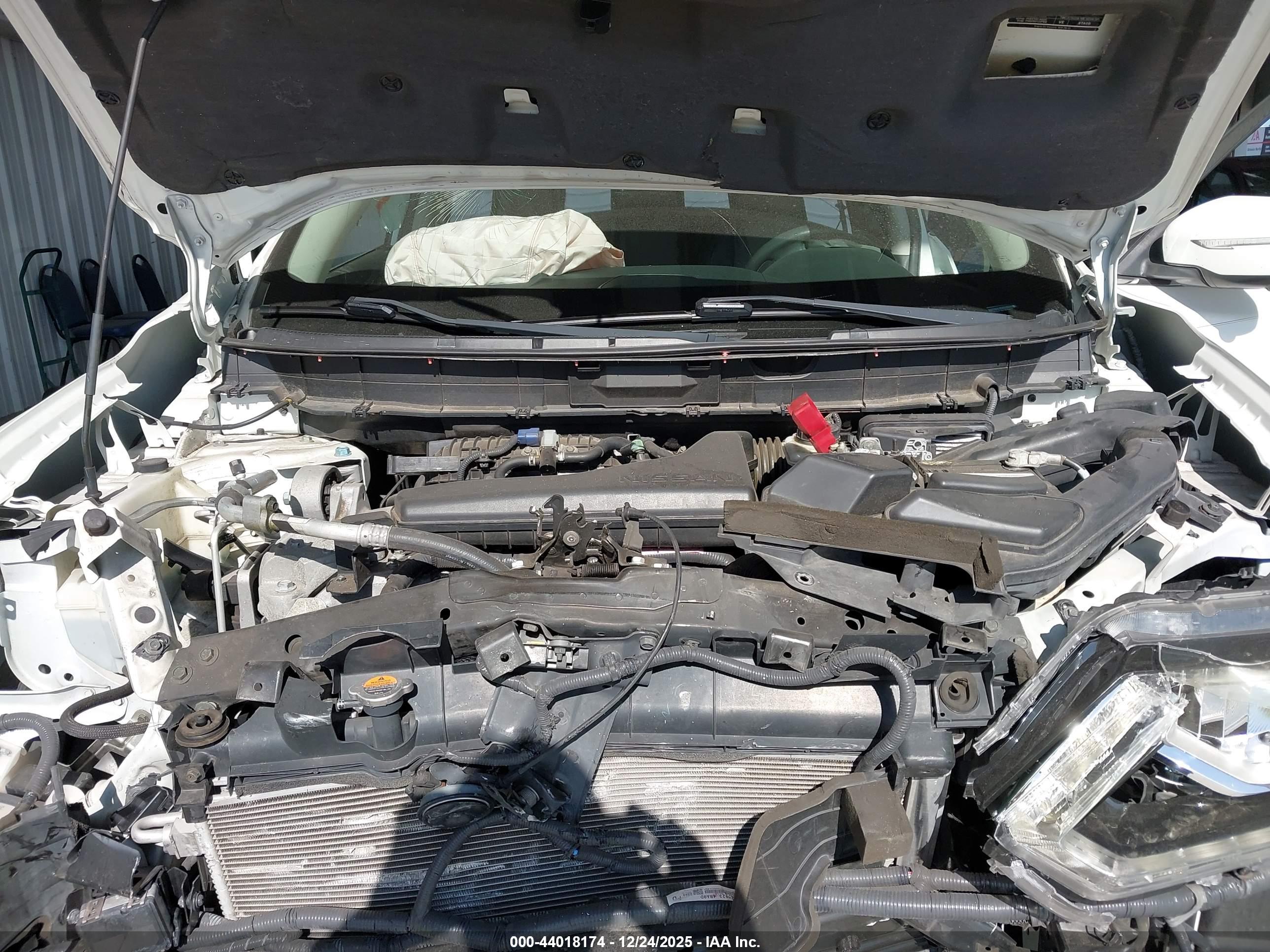 NISSAN ROGUE image 10