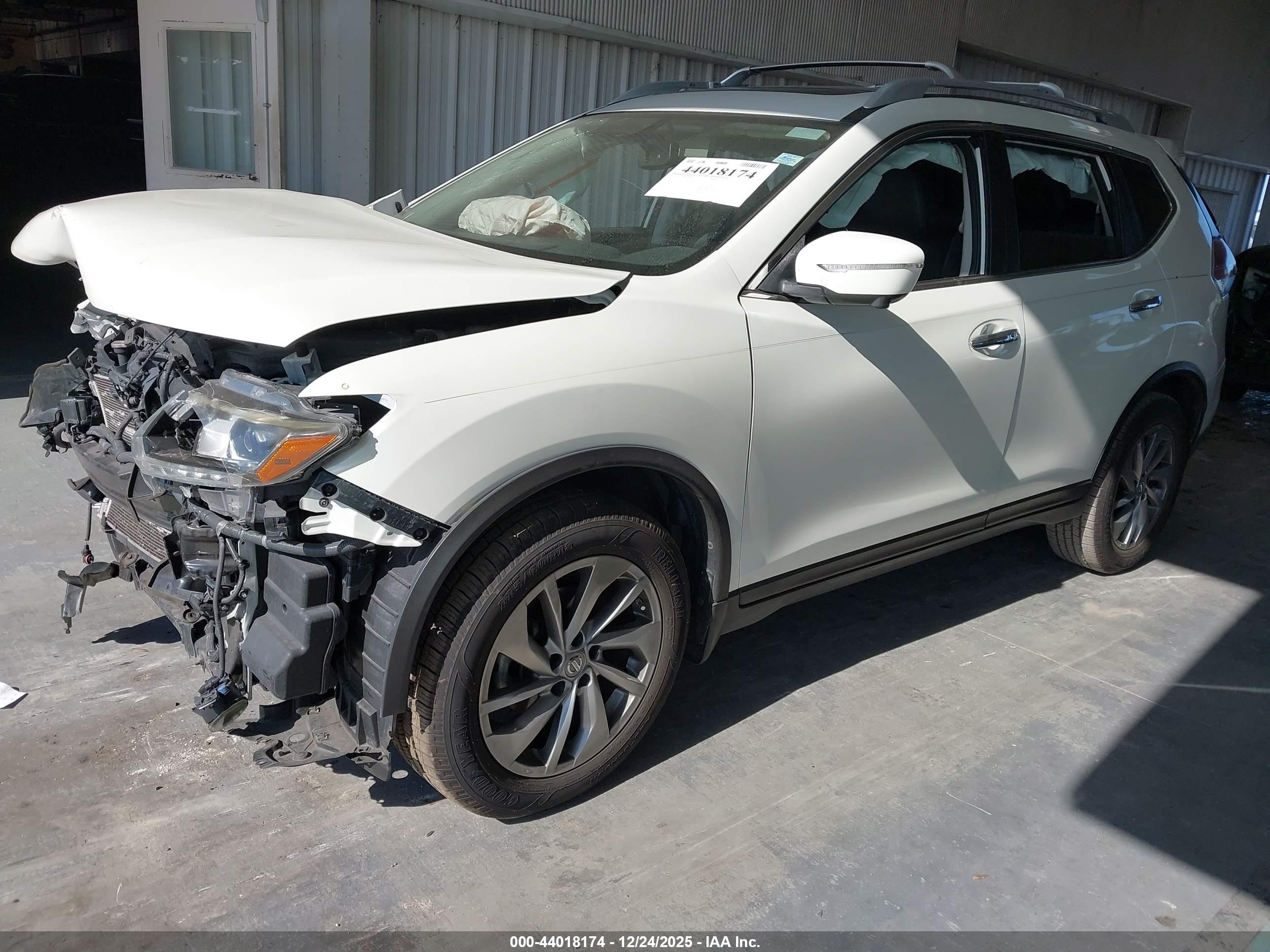 NISSAN ROGUE image 2